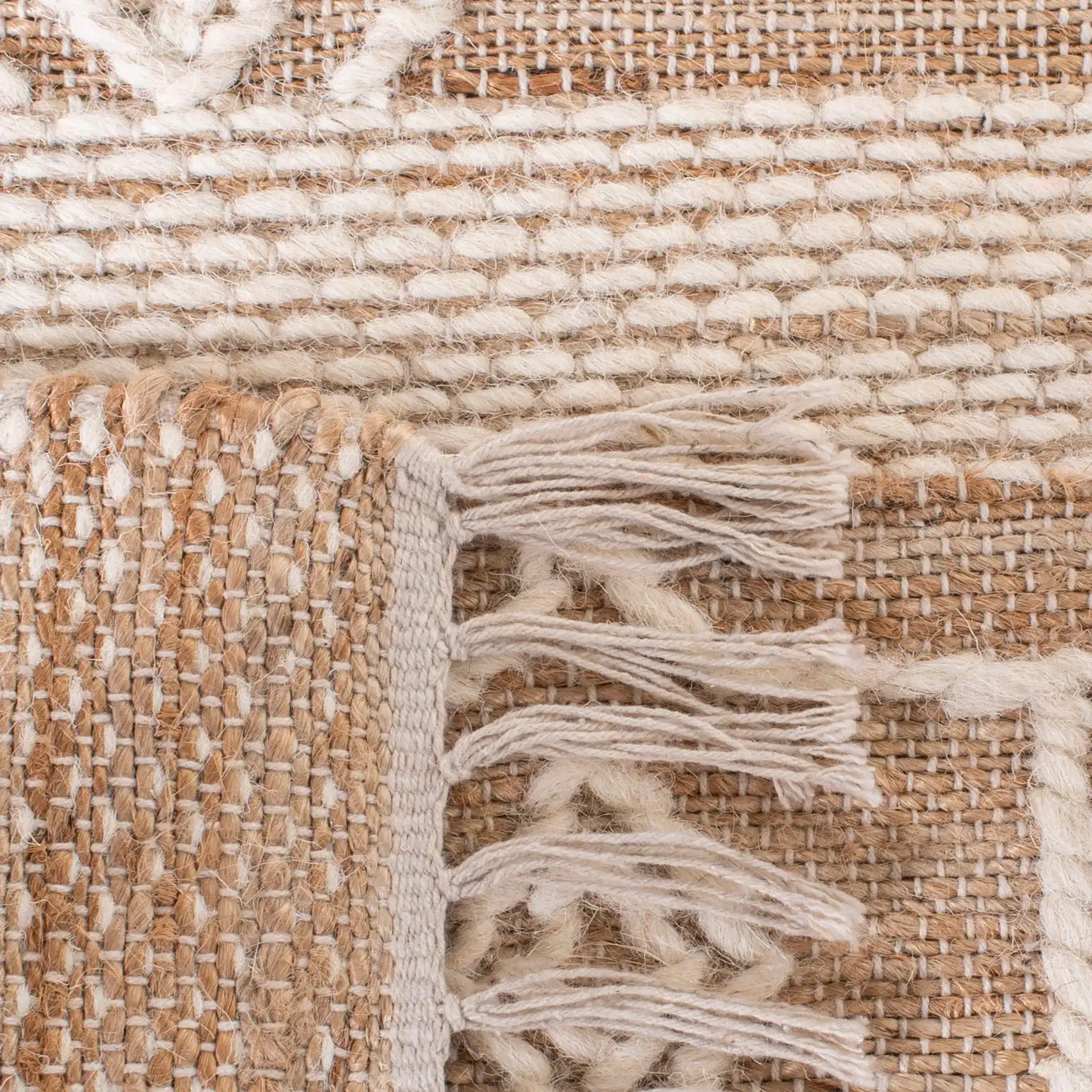 Kilim Bohemian Diamond Lattice Hand-Woven Rug in Natural / Ivory in a styled room