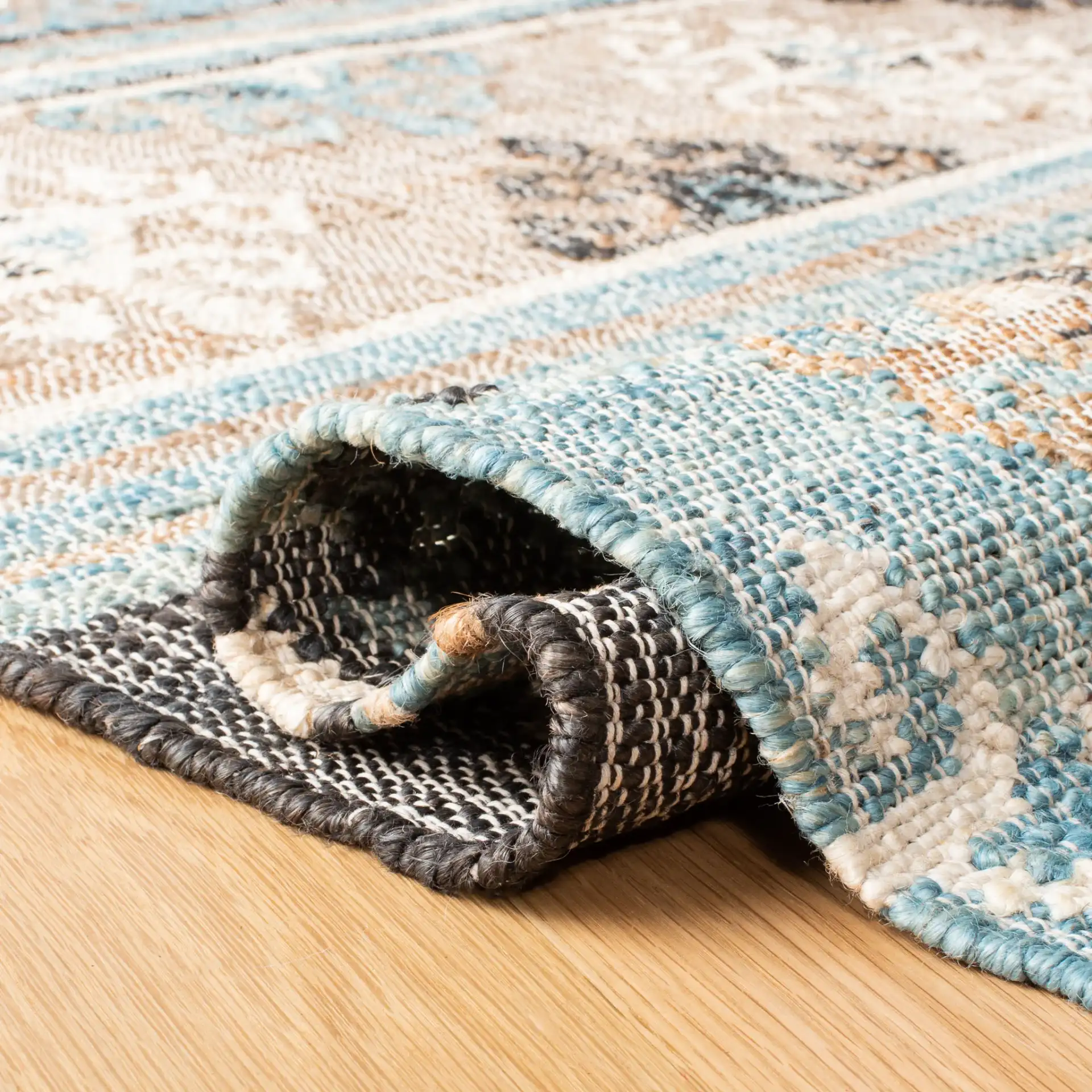 Kilim Banded Flatweave Jute Rug in Blue / Ivory in a styled room