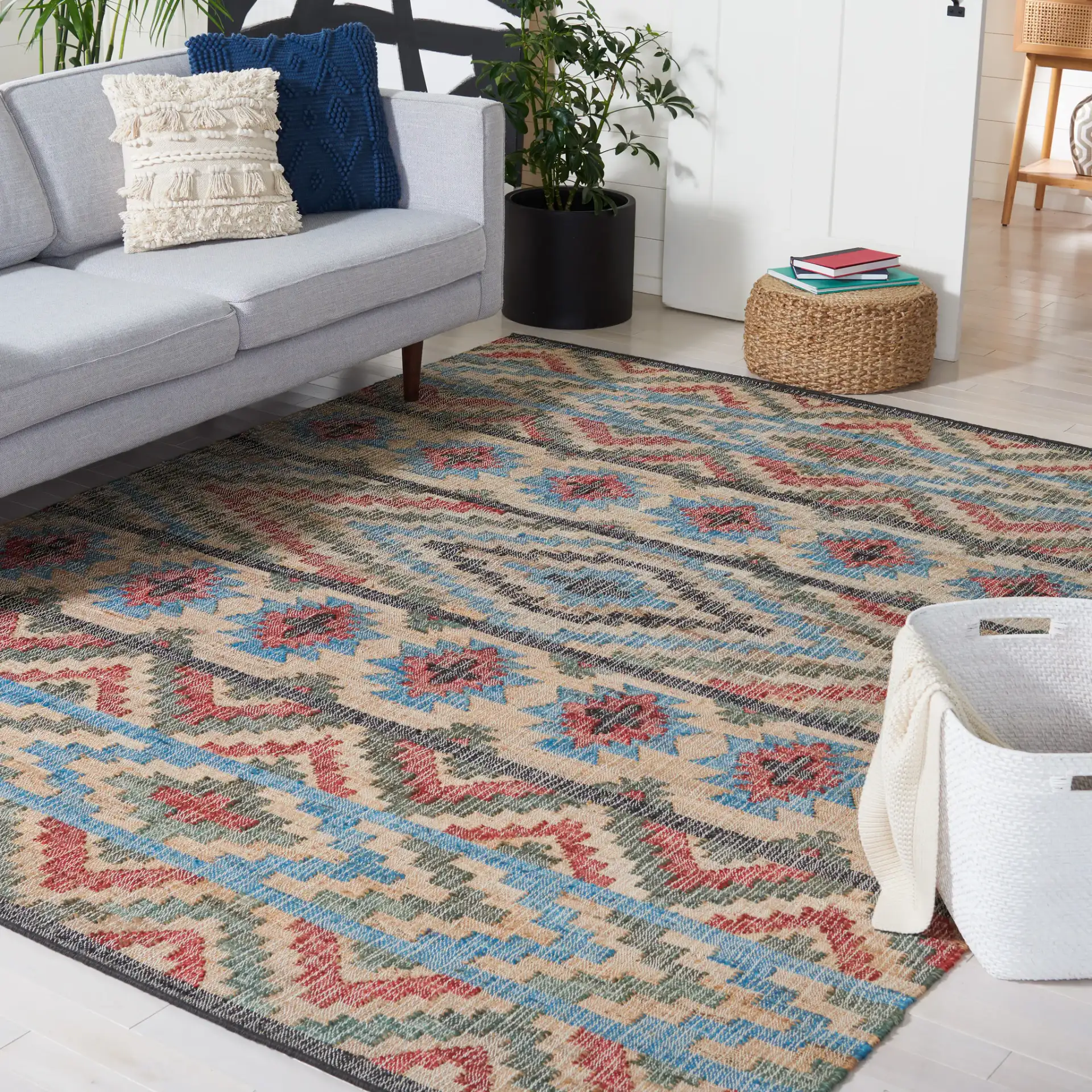 Kilim Stepped Diamond Flatweave Jute Rug in Natural / Red in a styled room