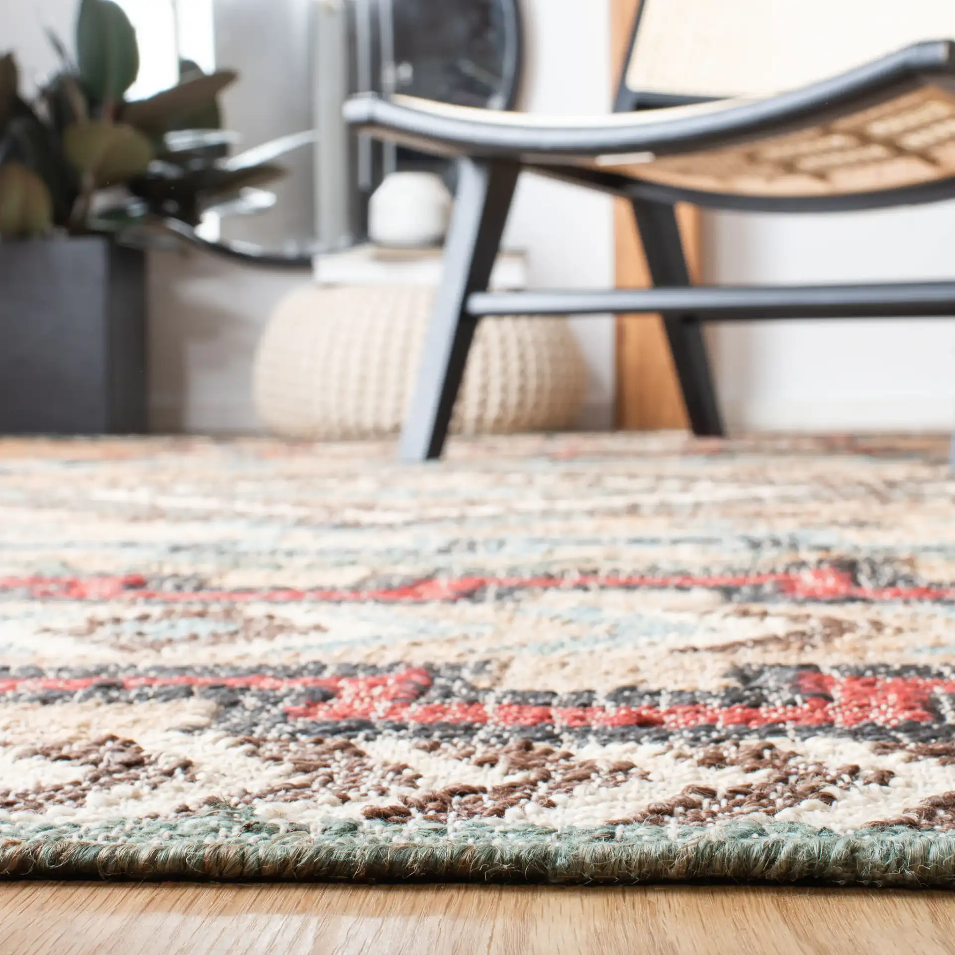 Kilim Diamond Flatweave Jute Rug in Natural / Blue in a styled room