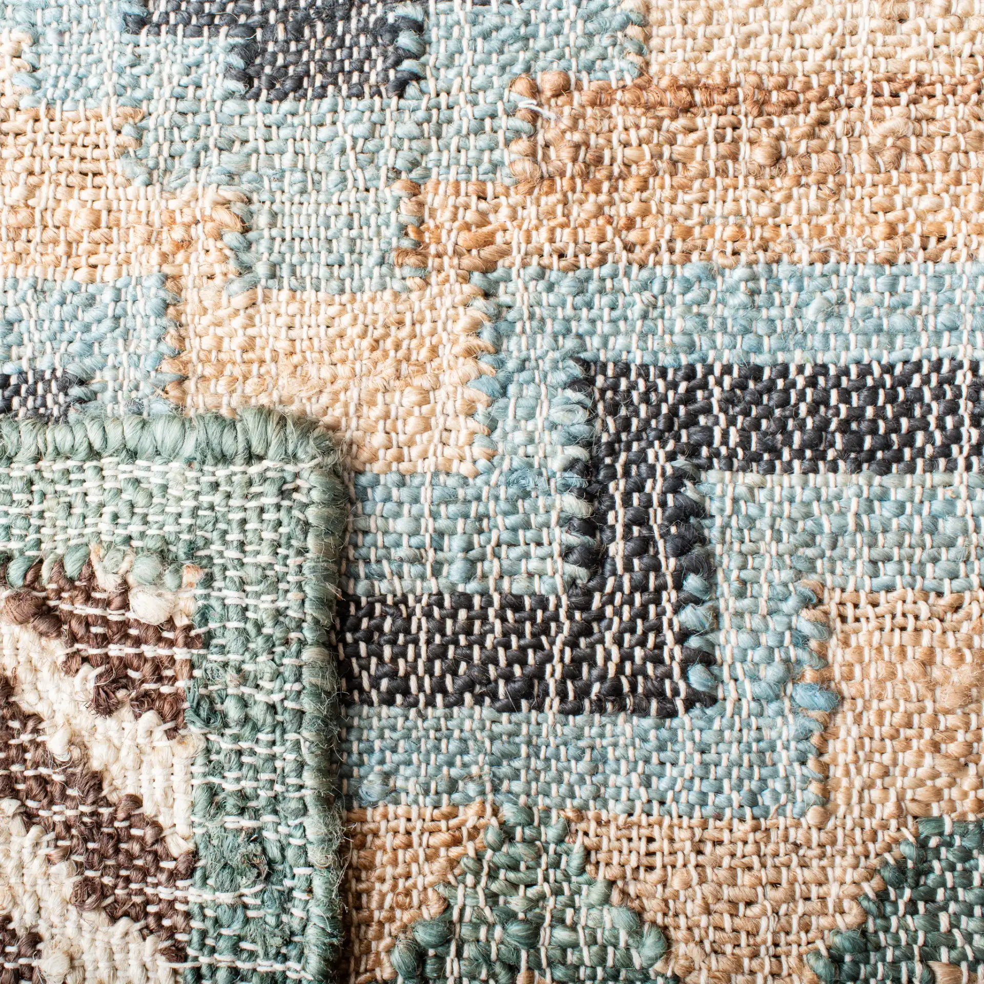 Kilim Diamond Flatweave Jute Rug in Natural / Blue in a styled room