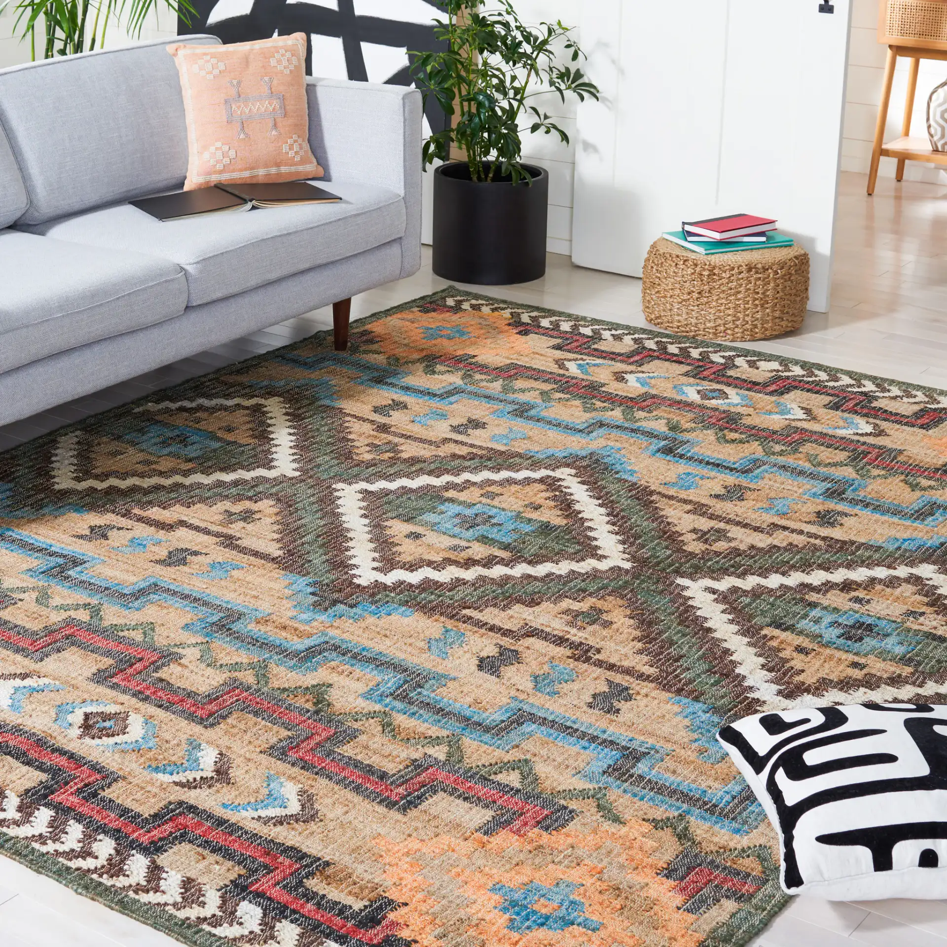 Kilim Diamond Flatweave Jute Rug in Natural / Blue in a styled room