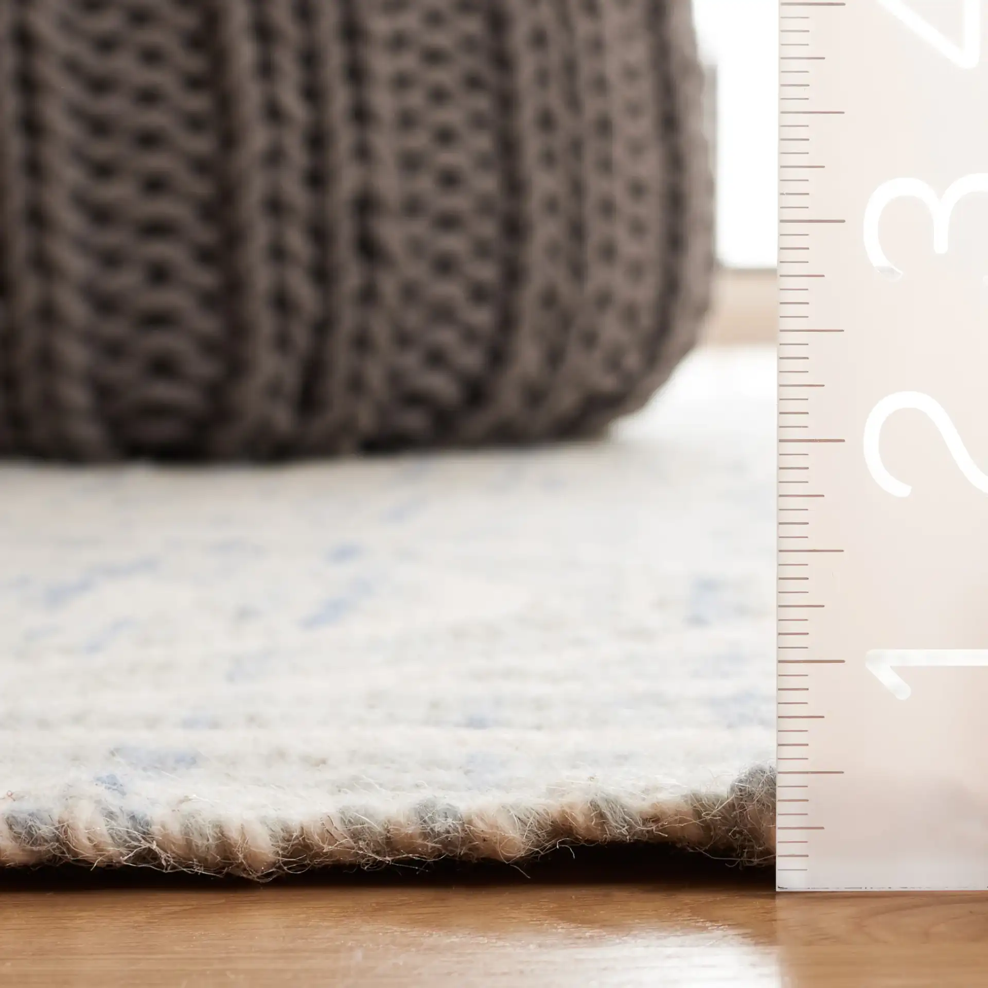 Kilim Arch Hand-Woven Wool Rug in Blue / Ivory in a styled room