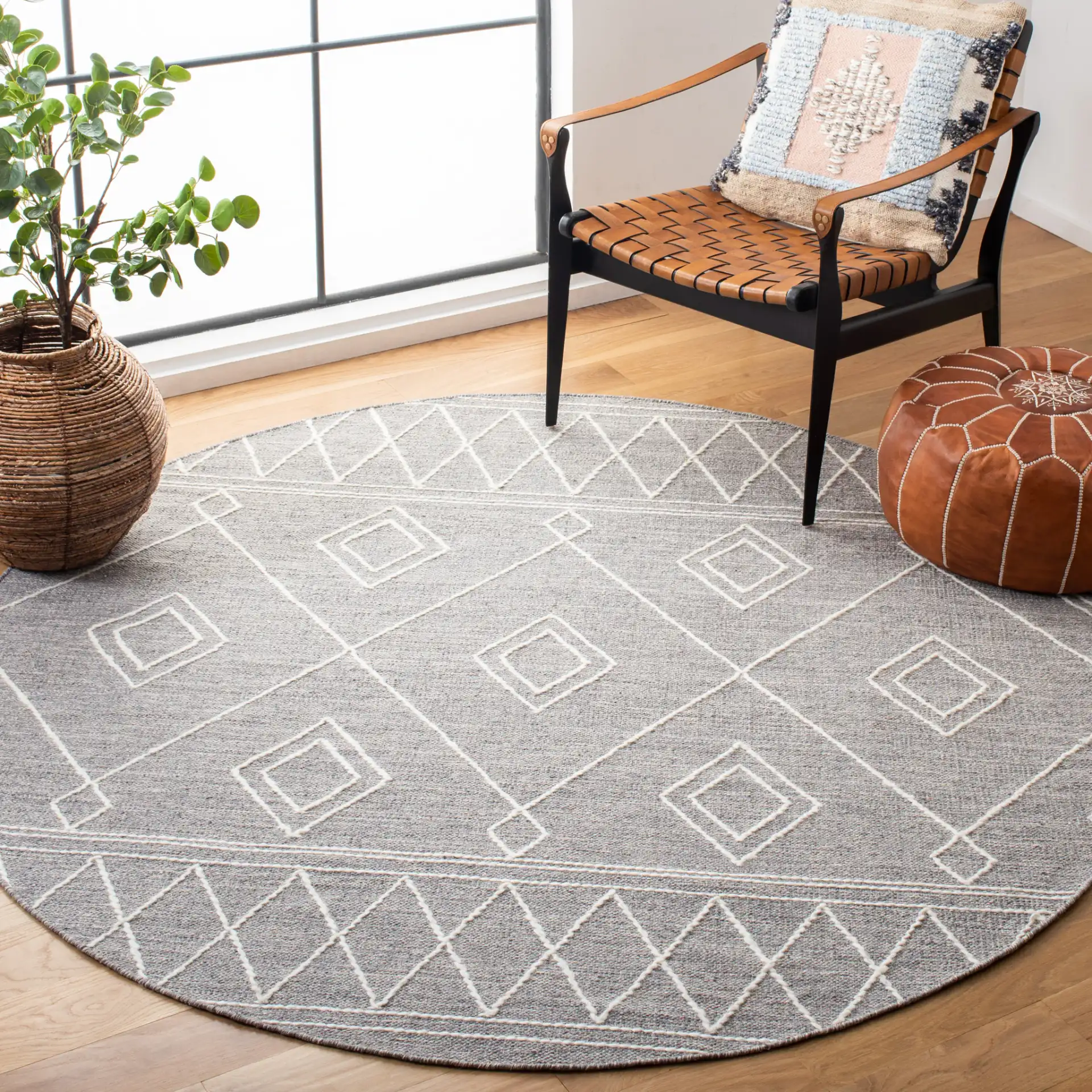 Kilim Nested Diamond Hand-Woven Rug in Gray / Ivory in a styled room