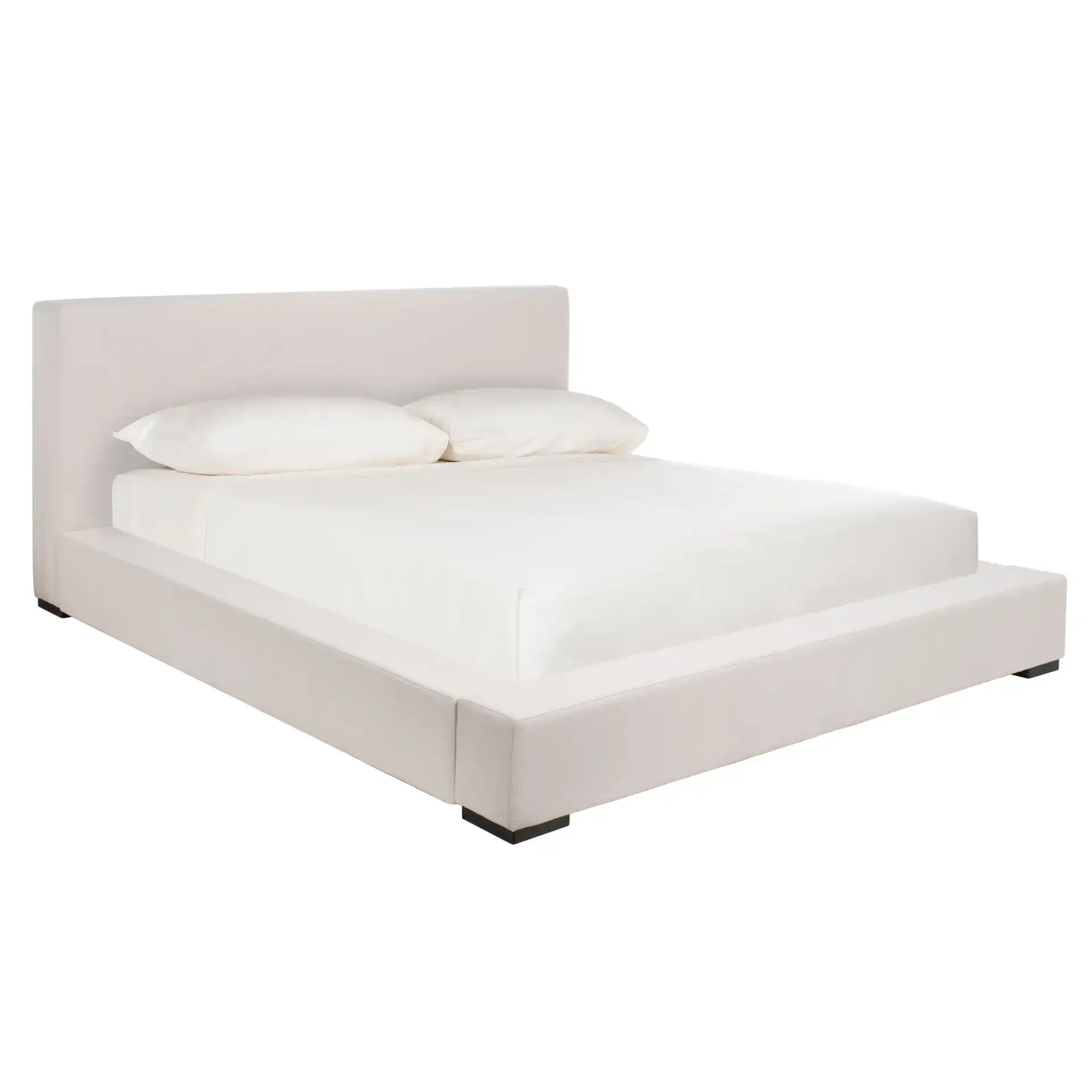 Sasharose Upholstered Bed in Creme, detail view