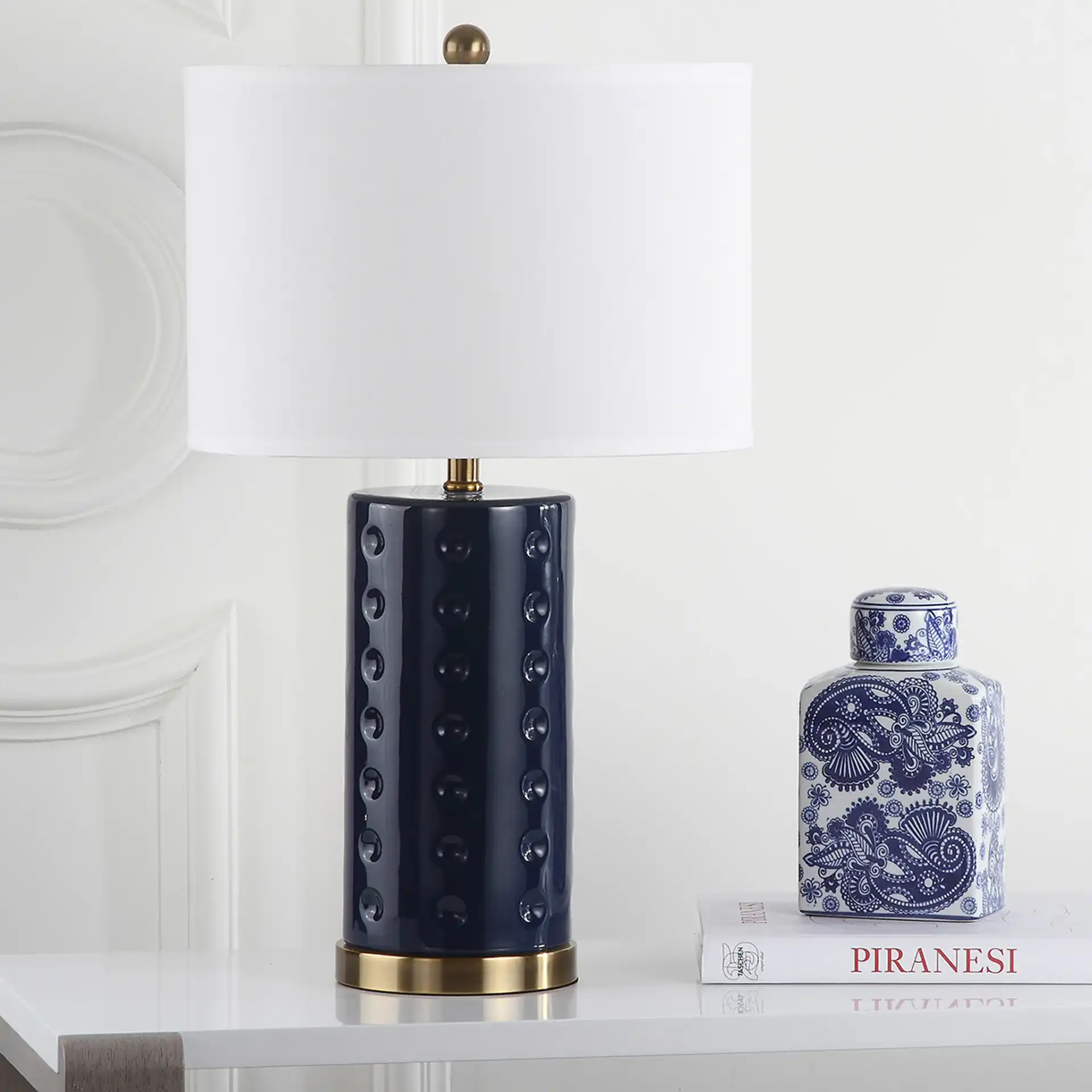 Roxanne Table Lamp (Set Of 2) in Orange, detail view