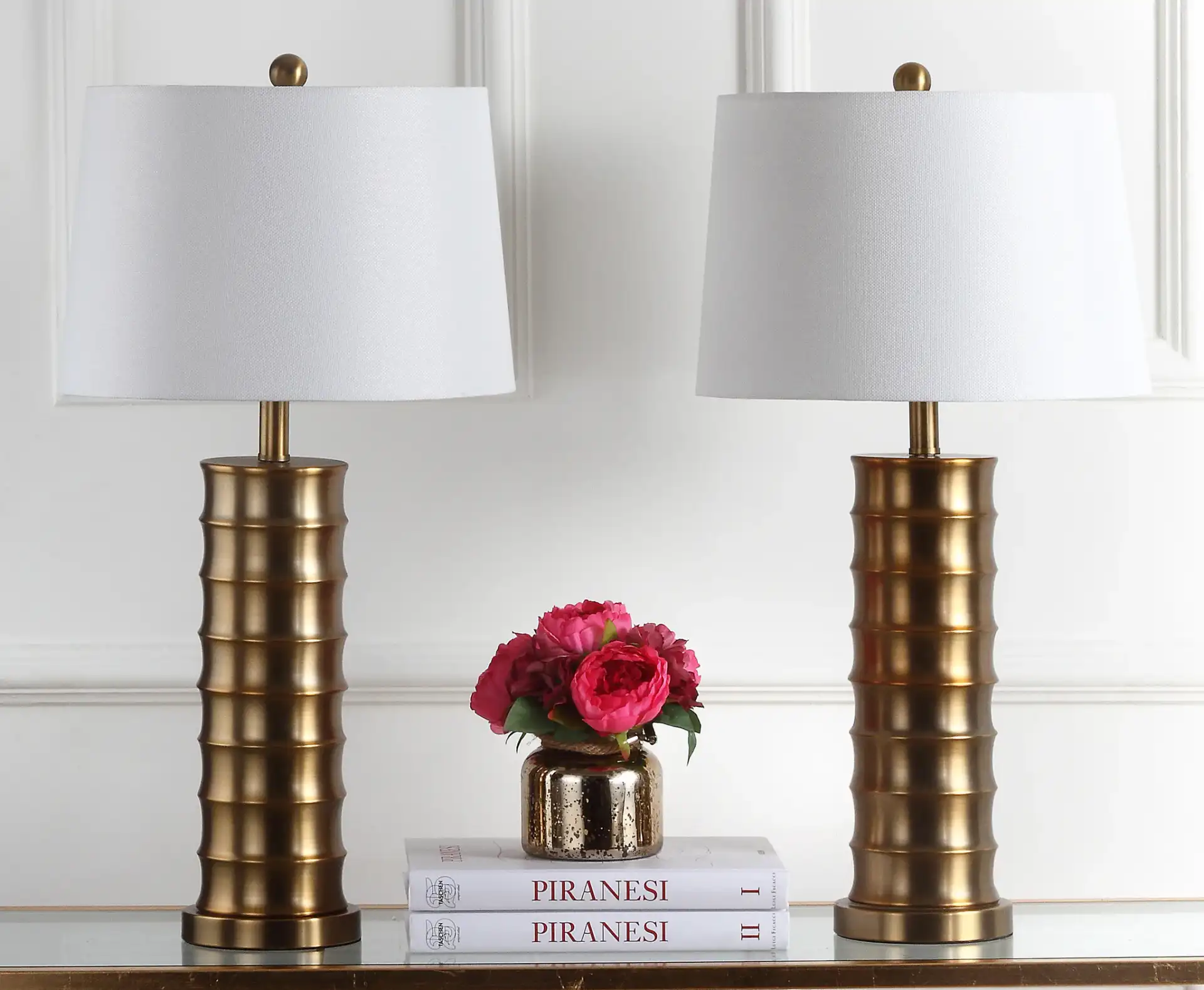 Linus Brass Column Lamp (Set of 2) in Gold, detail view