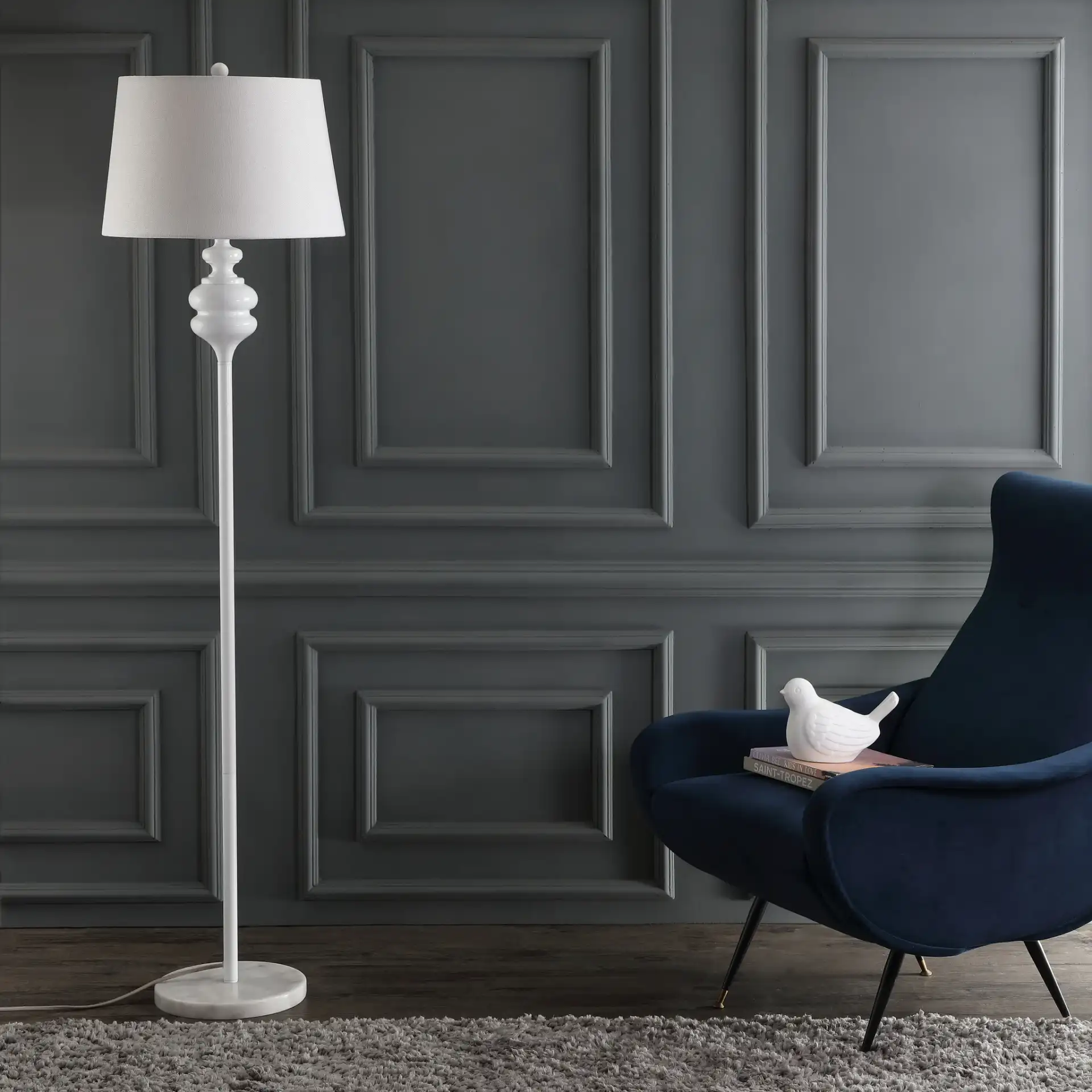 Torc Floor Lamp in White, detail view