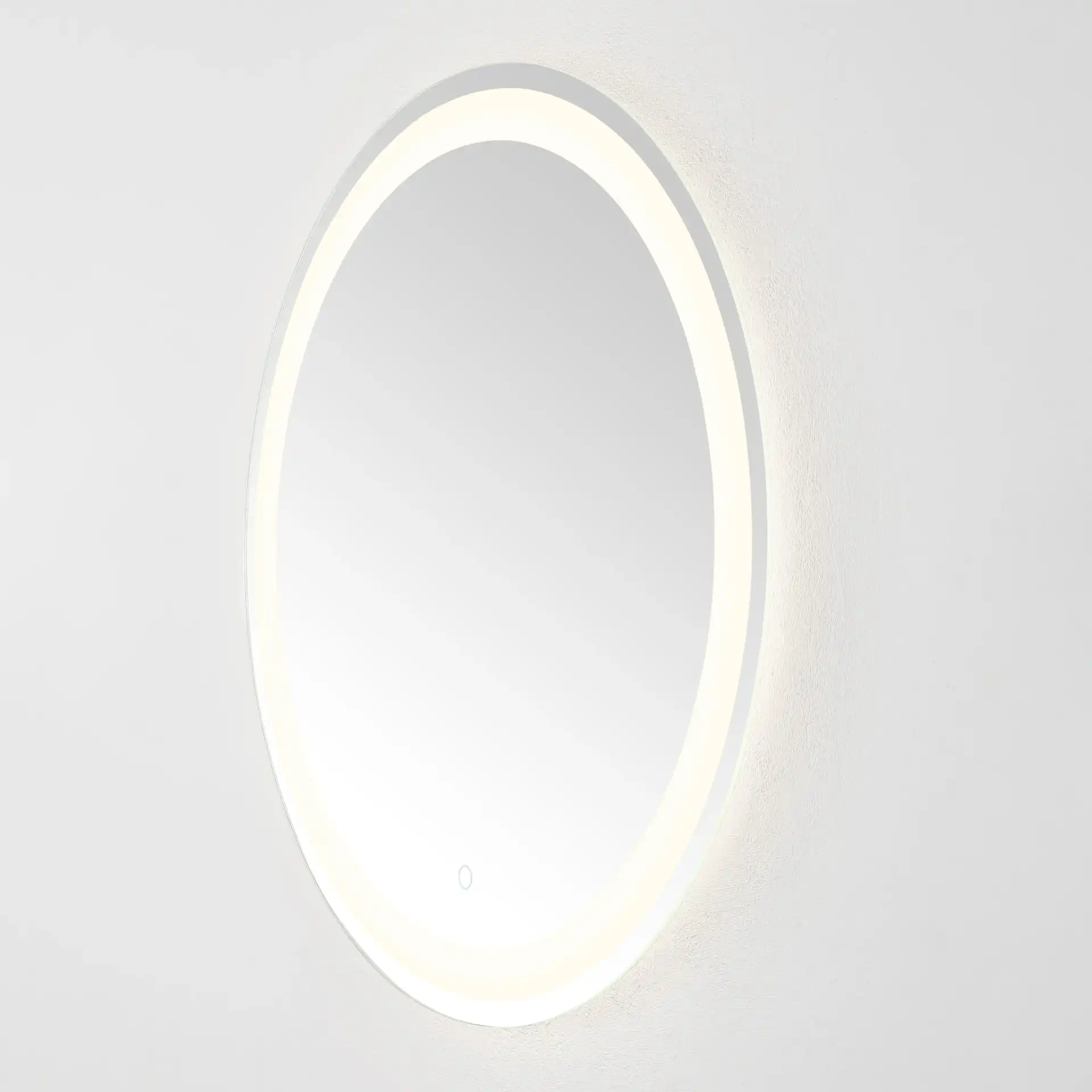 Caspar 30" Led Mirror in Silver / White, detail view