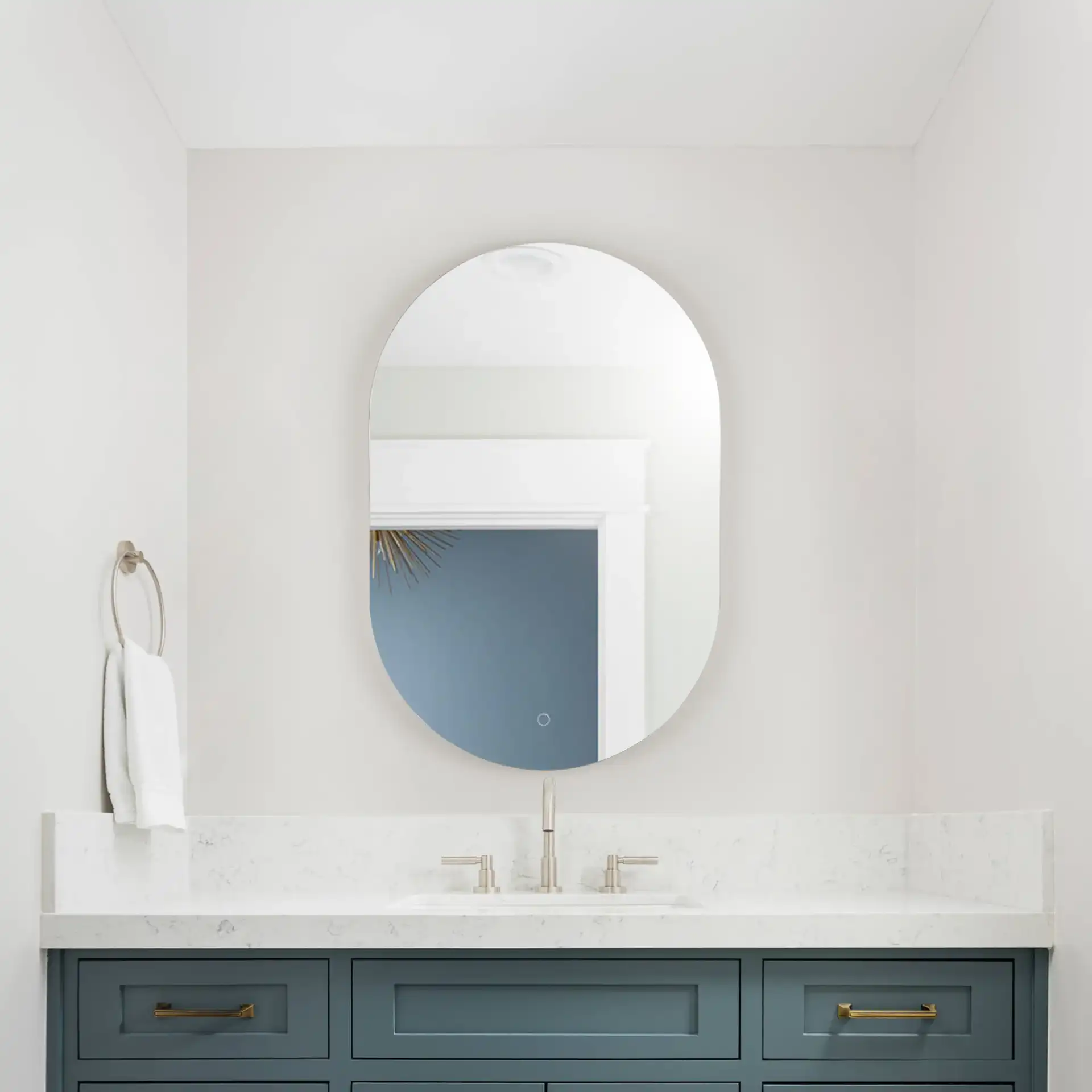 Jax 36" Led Mirror in White, detail view