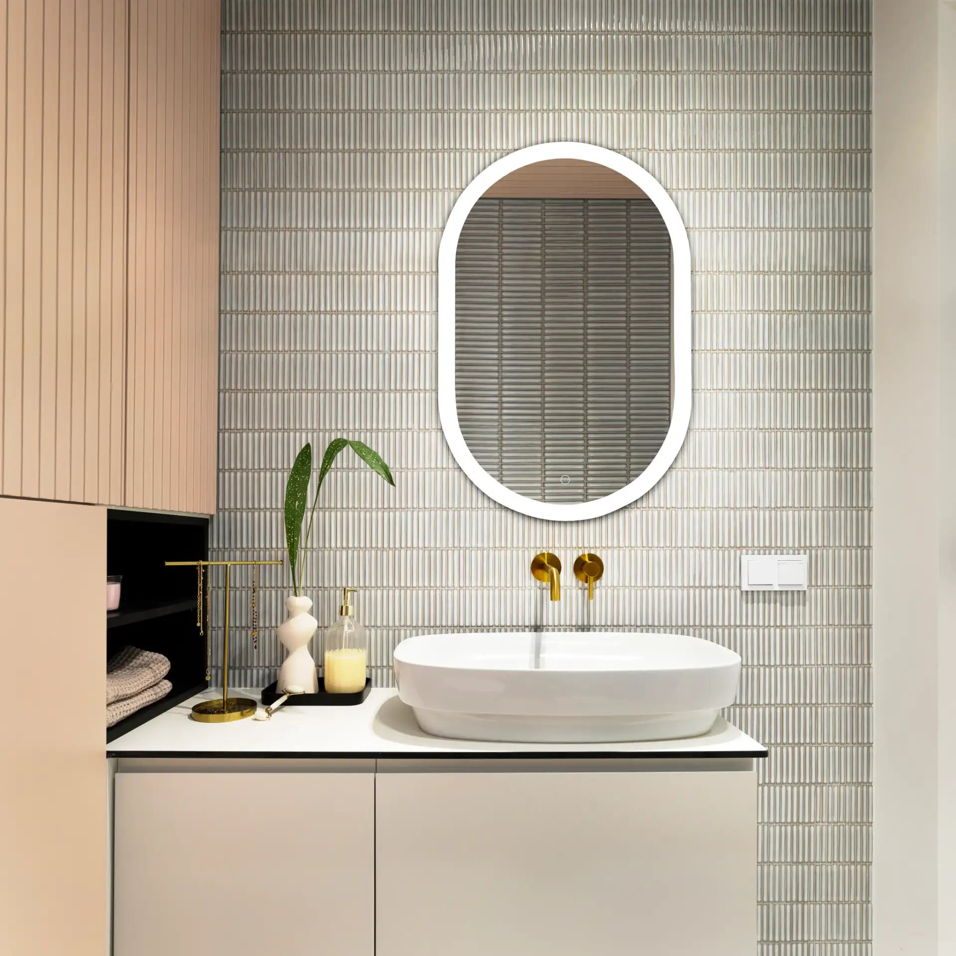Wes 24" Led Mirror in Silver / White in a styled room