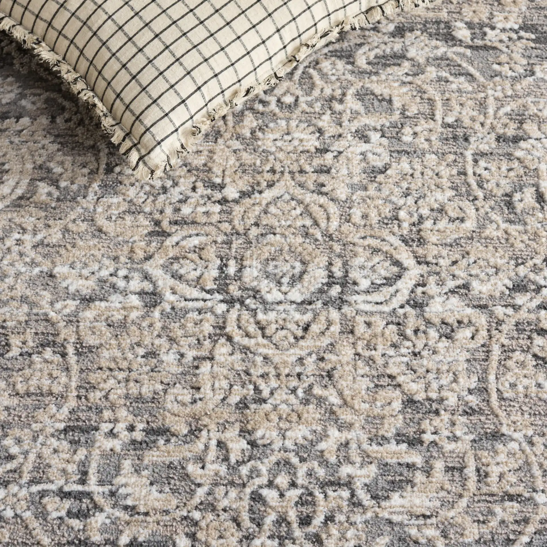 Lunara Transitional Damask Rug in Gray / Beige in a styled room