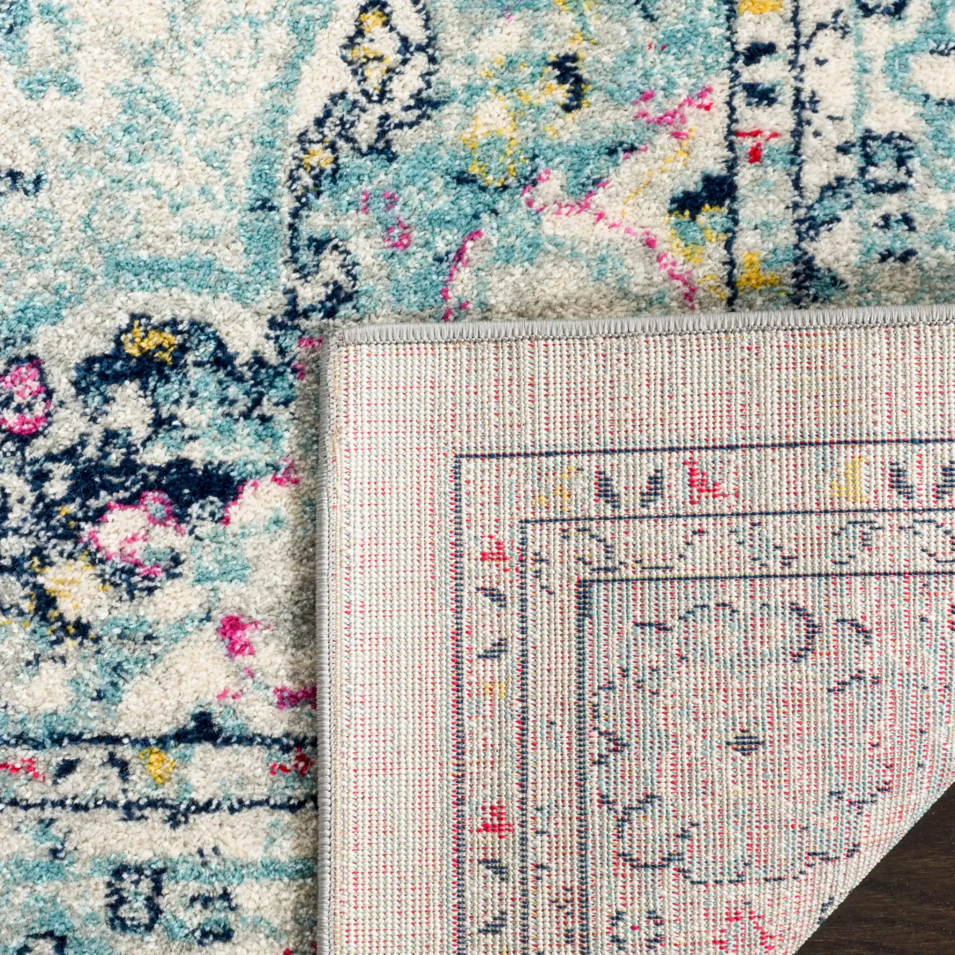Madison Transitional Medallion Rug in Light Gray / Fuchsia