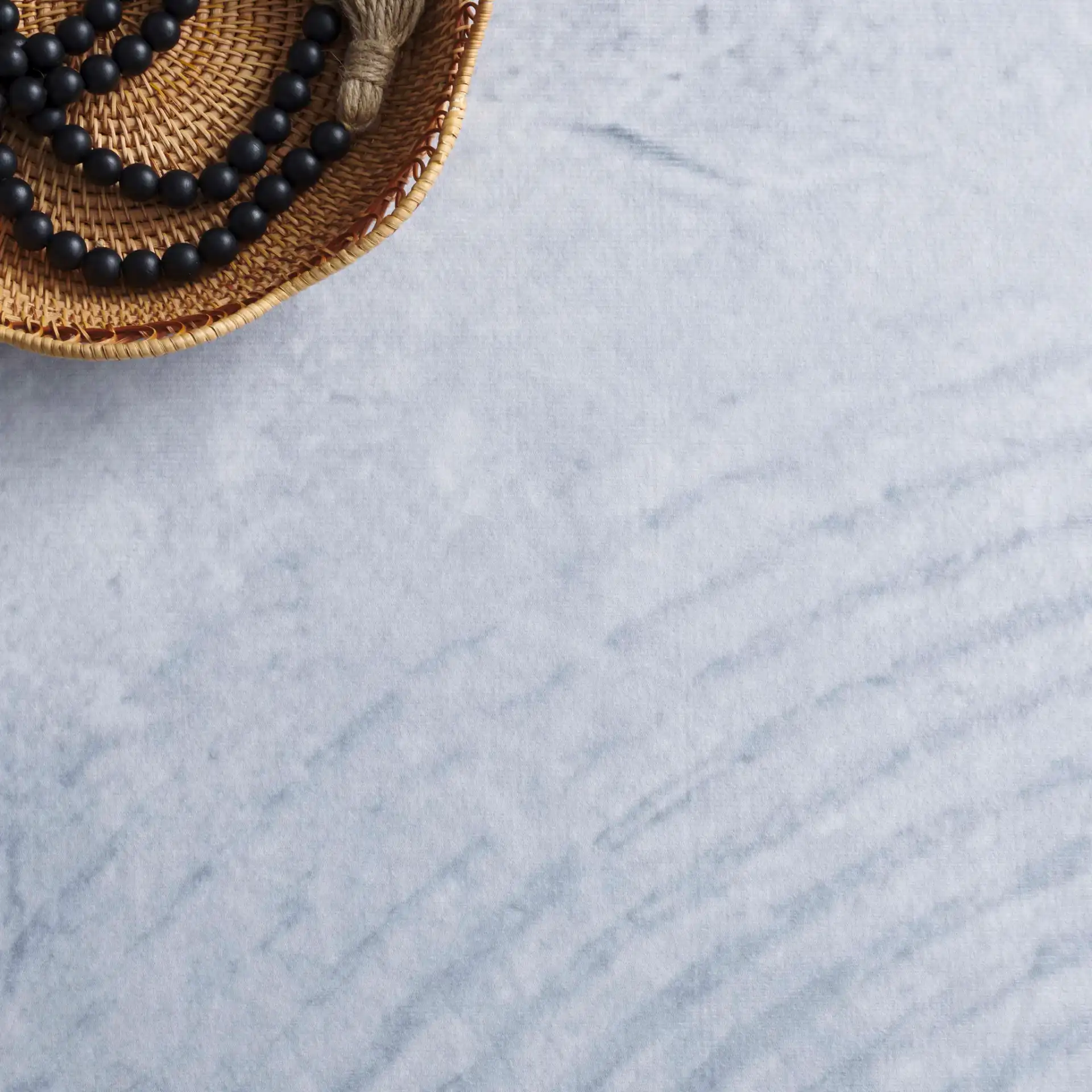 Malibu Ripple Washable Rug in Gray in a styled room