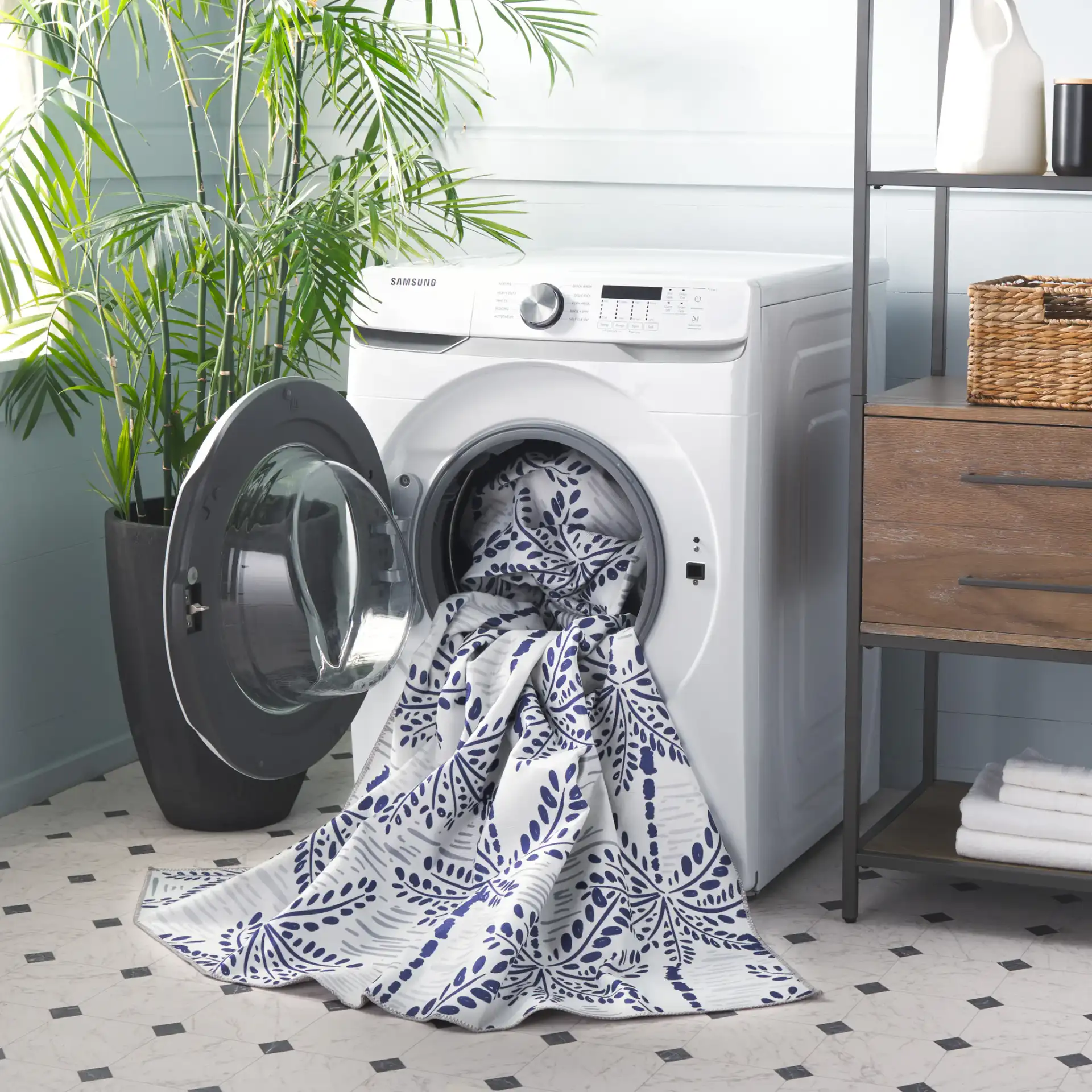 Malibu Palm Tree Washable Rug in Ivory / Navy in a styled room