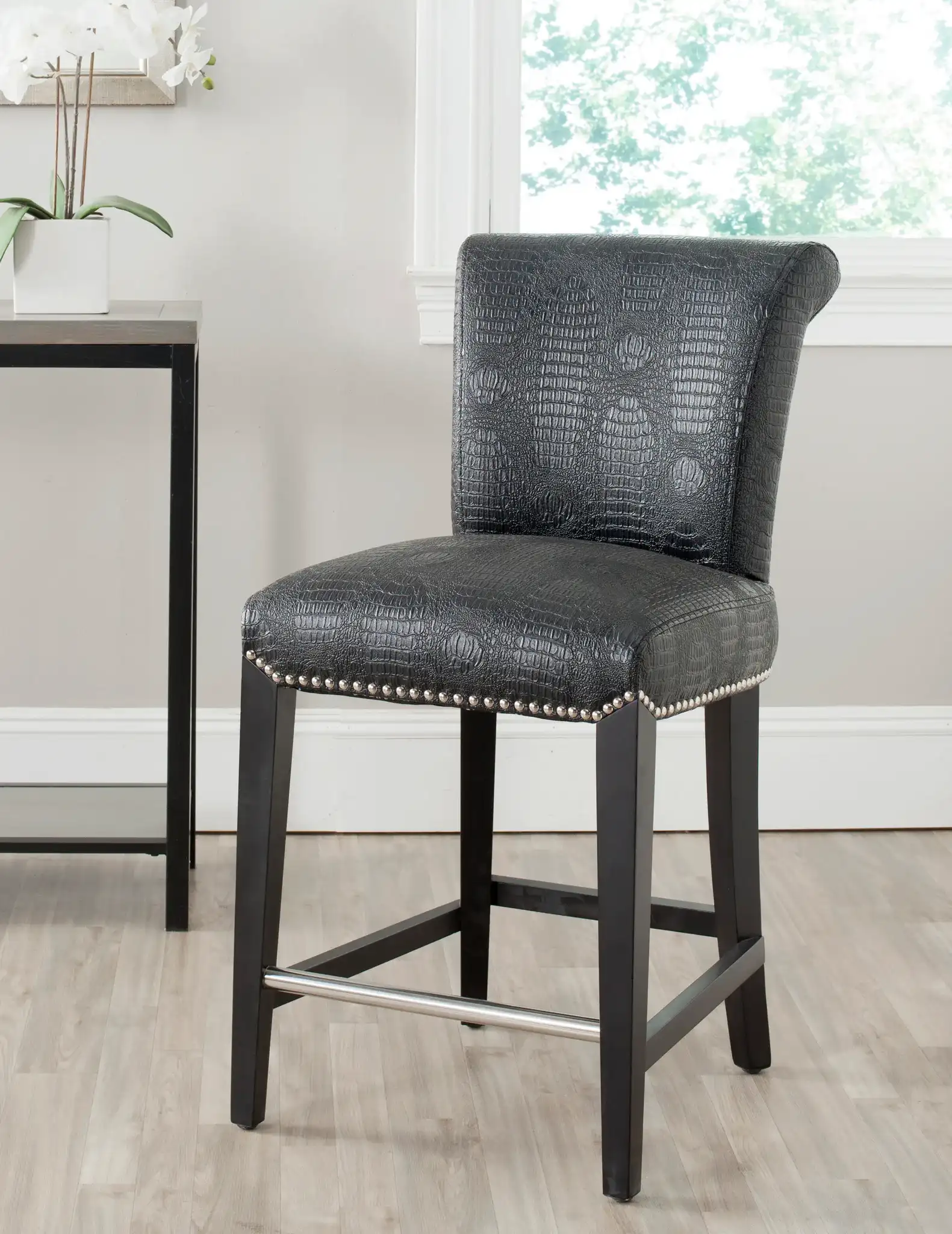 Seth Counter Stool in Black / Crocodile in a styled room
