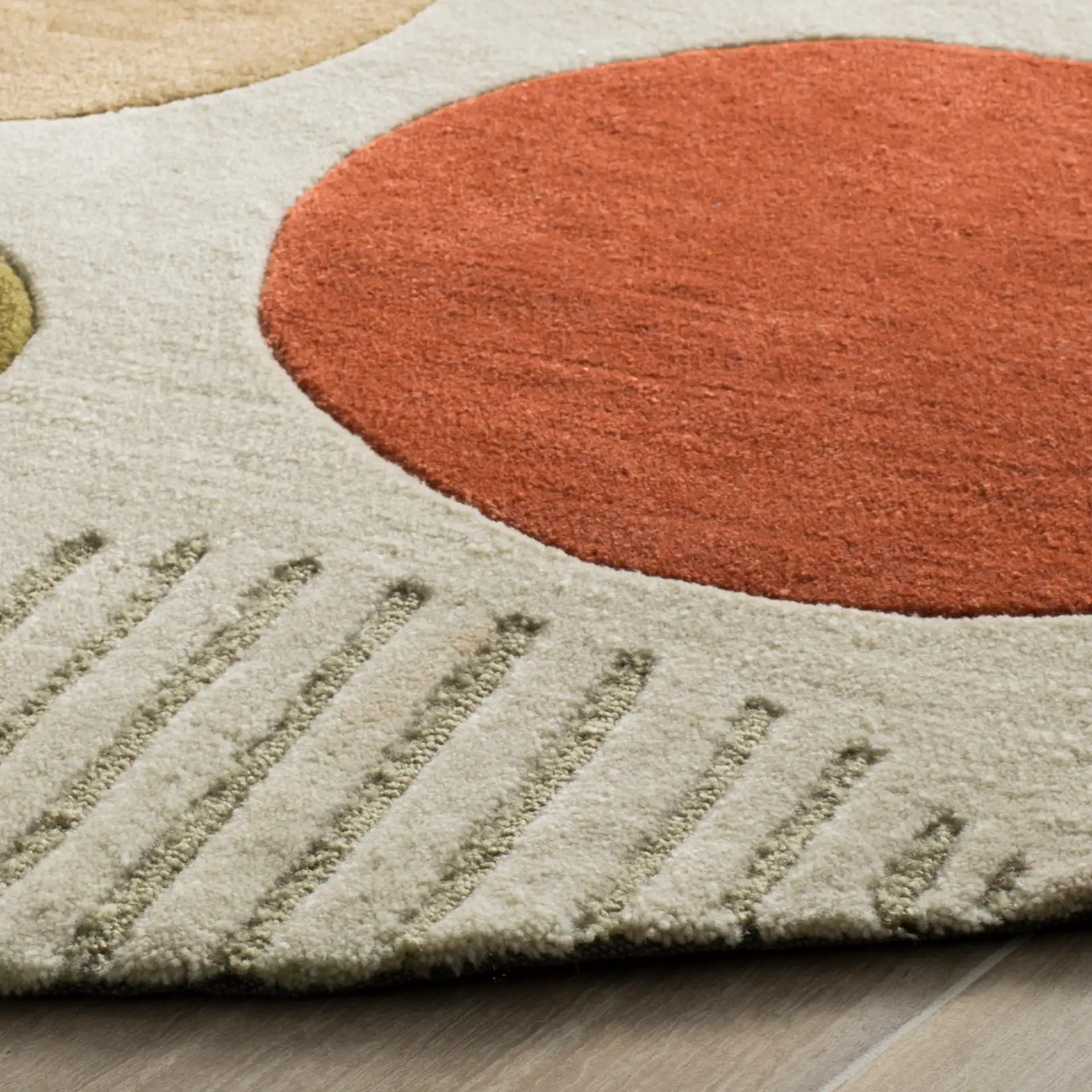 Modern Art Scattered Circles Hand-Tufted Rug in Ivory / Multicolor in a styled room