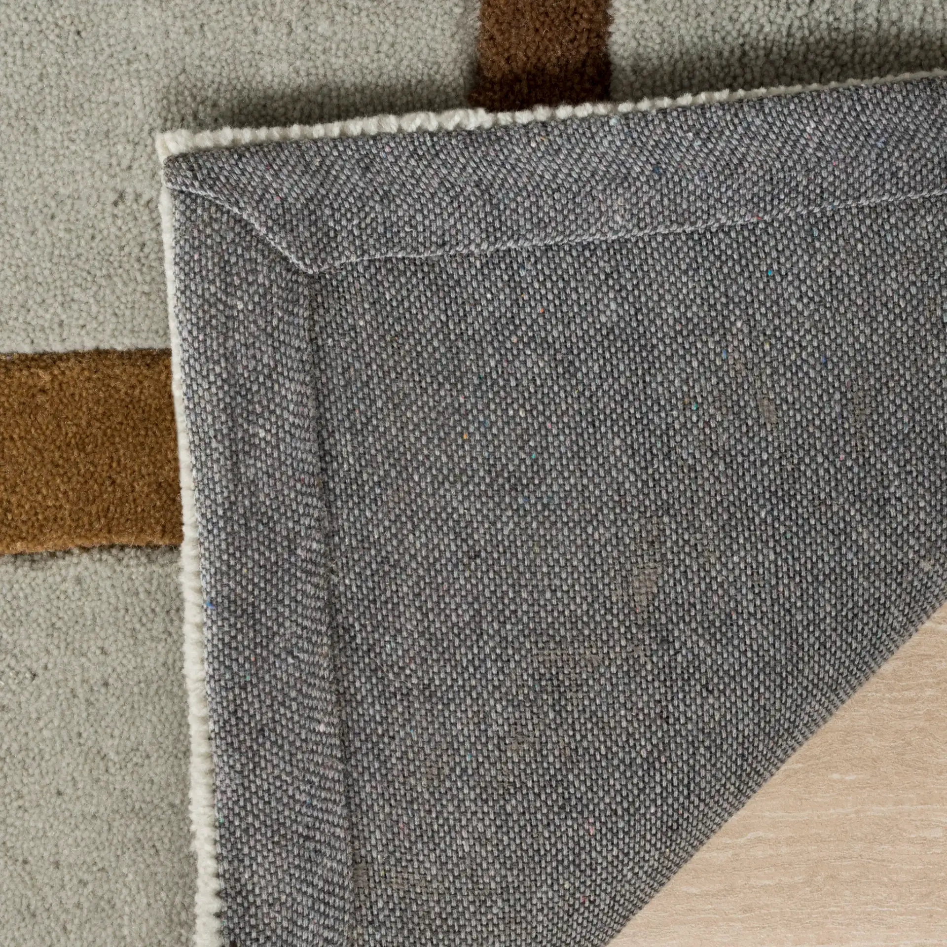 Modern Art Interlocking Loops Hand-Tufted Rug in Multicolor in a styled room