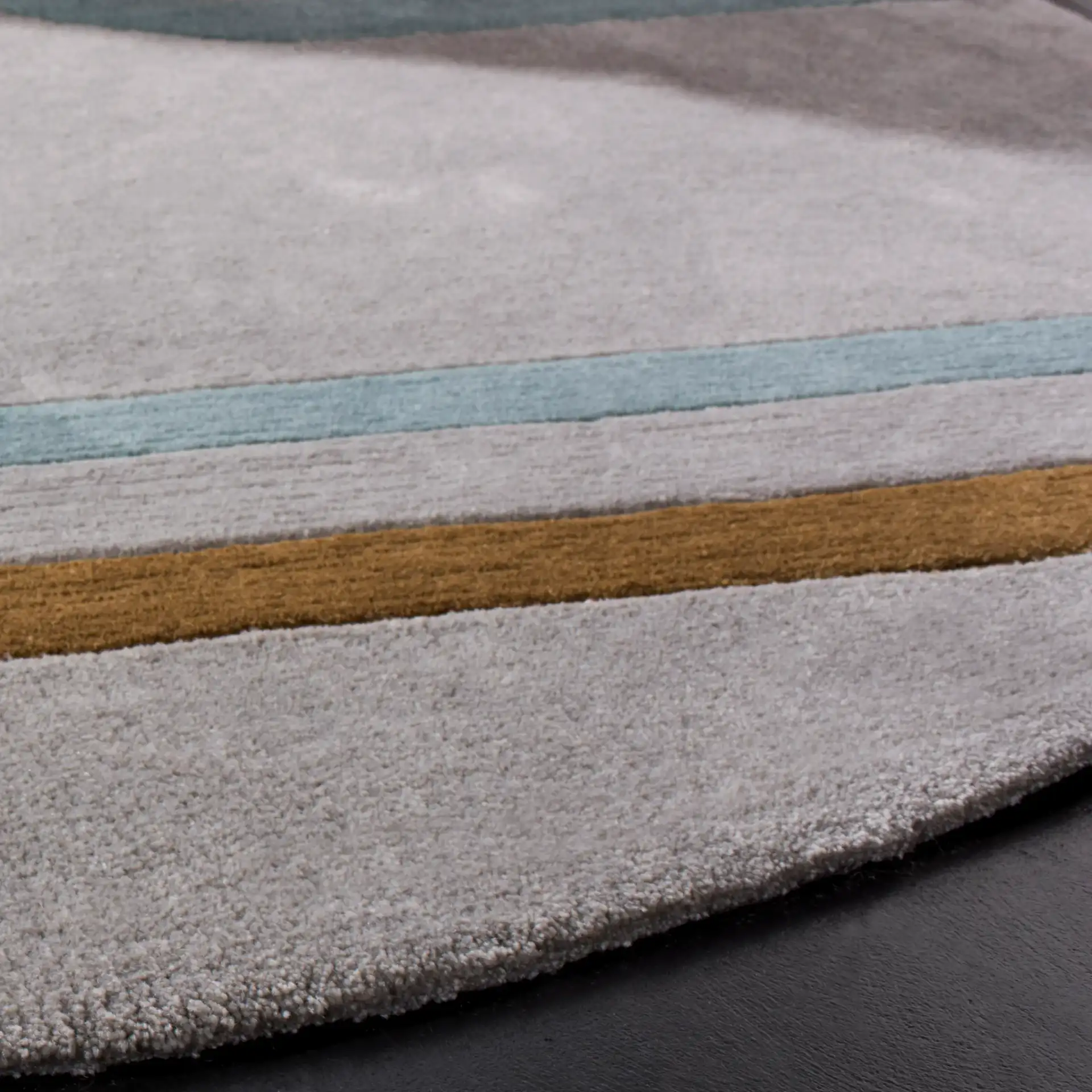 Modern Art Interlocking Loops Hand-Tufted Rug in Multicolor in a styled room