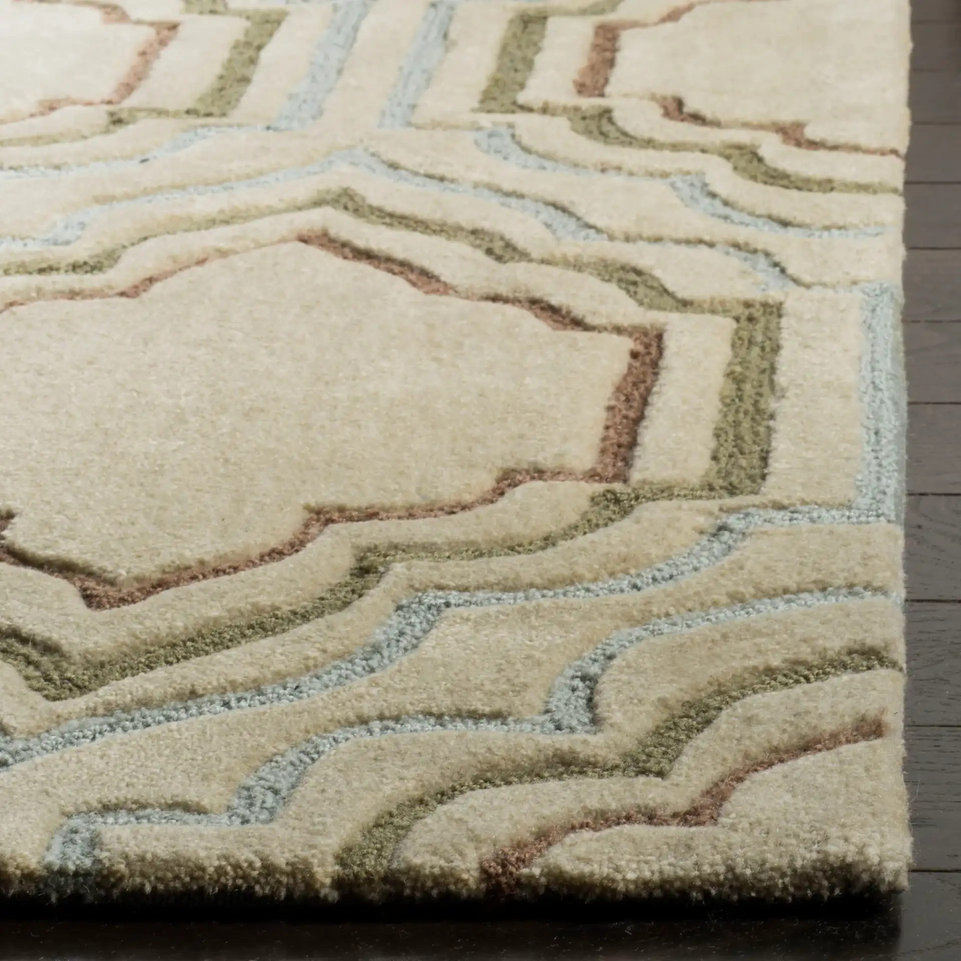 Modern Art Ogee Trellis Hand-Tufted Rug in Beige / Multicolor in a styled room