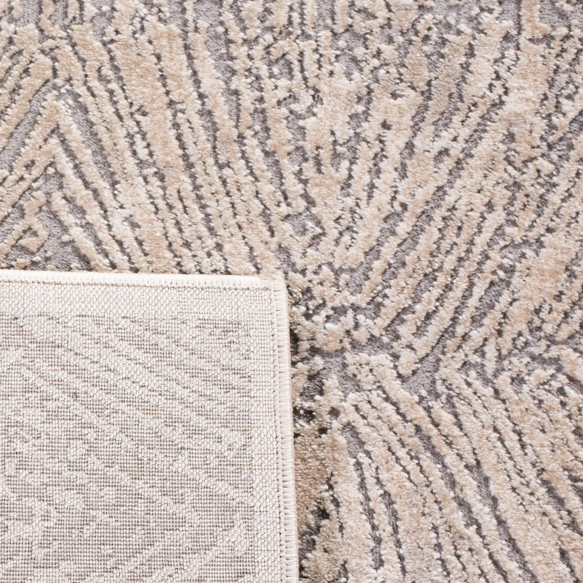 Meadow Textured Diamond Rug in Ivory / Gray in a styled room