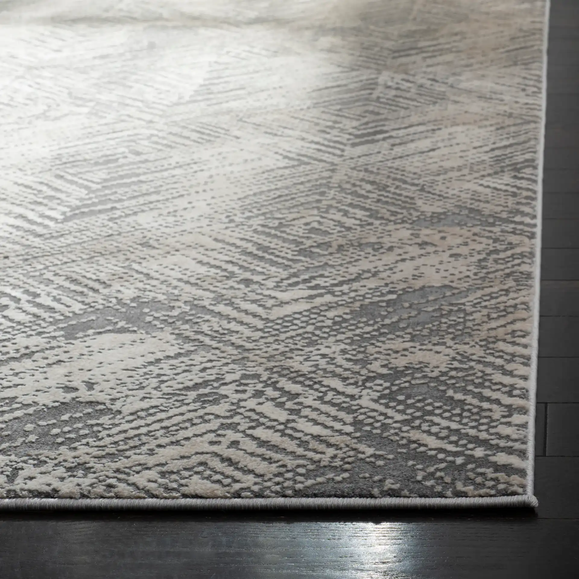 Meadow Distressed Diamond Rug in Ivory / Gray in a styled room