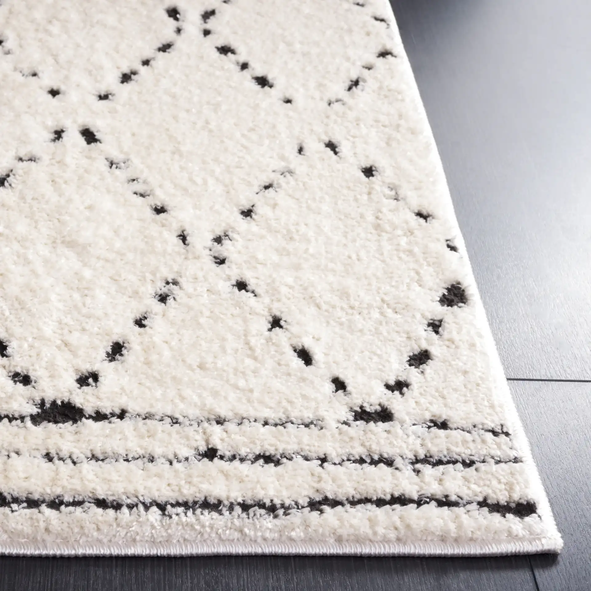 Melody Diamond Lattice Rug in Melody Diamond Lattice Rug in a styled room