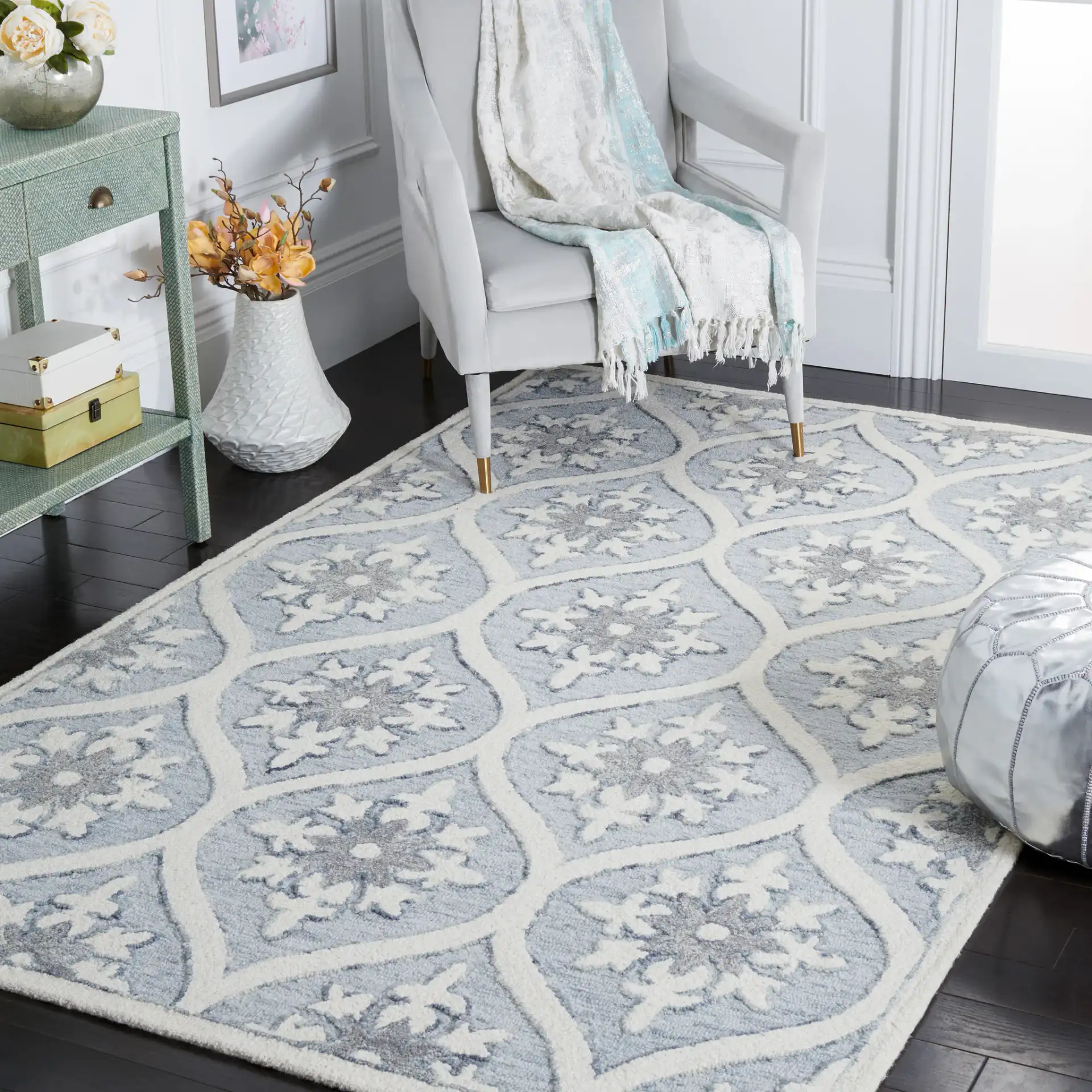 Metro Ogee Medallion Hand-Tufted Wool Rug in Gray / Ivory in a styled room
