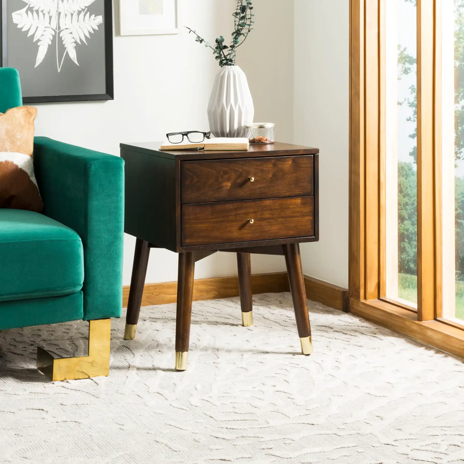 Mirage Coral Hand-Loomed Rug in Gray in a styled room