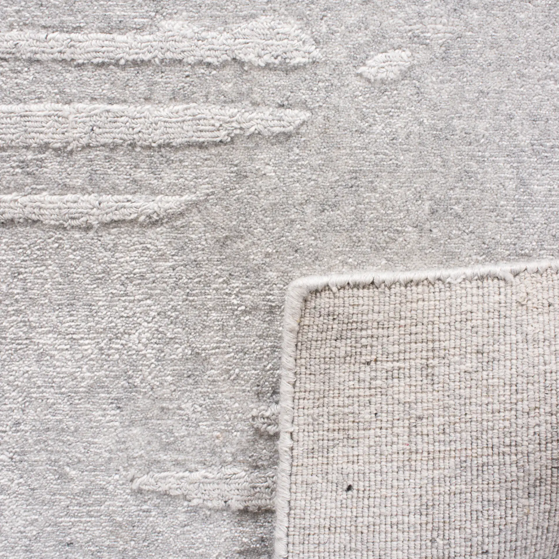 Mirage Maze Hand-Loomed Rug in Gray in a styled room
