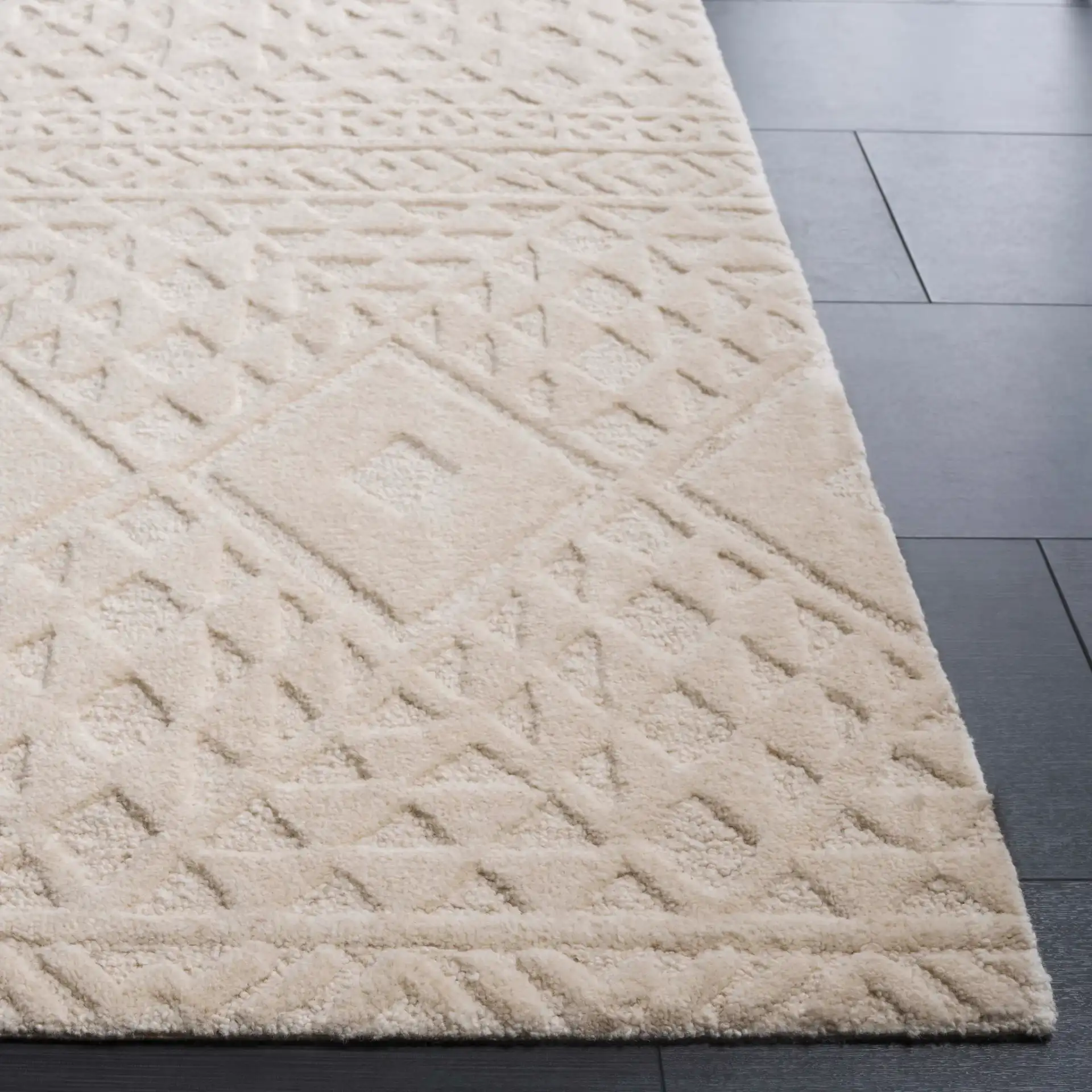 Mykonos Textured Diamond Hand-Tufted Wool Rug in Ivory in a styled room