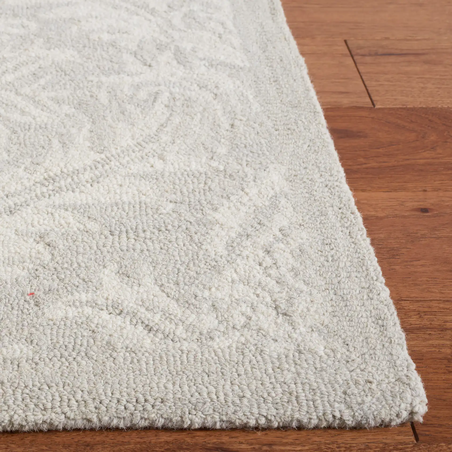 Micro-Loop Damask Floral Hand-Tufted Wool Rug in Silver
