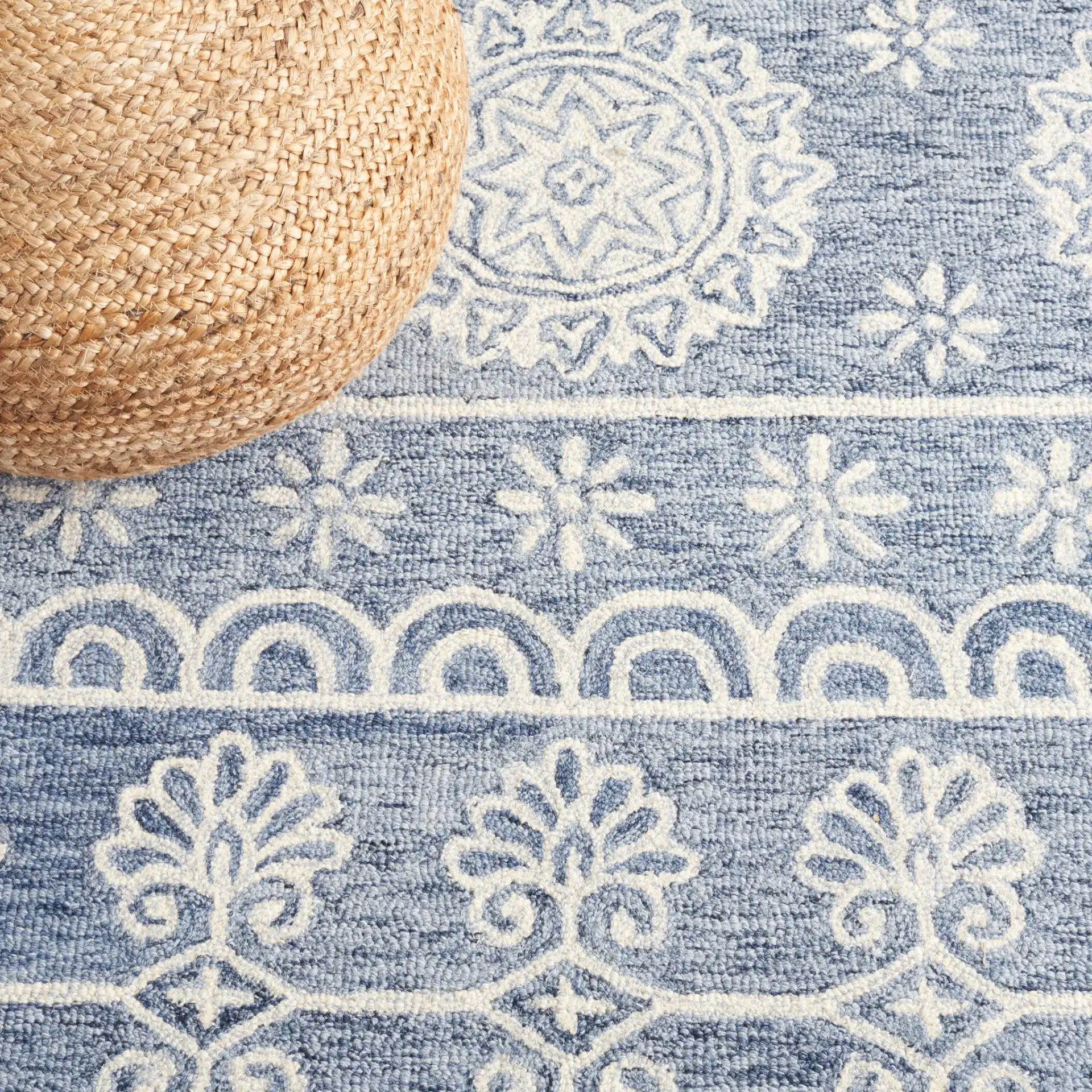 Micro-Loop Banded Medallion Hand-Tufted Wool Rug in Blue / Ivory in a styled room
