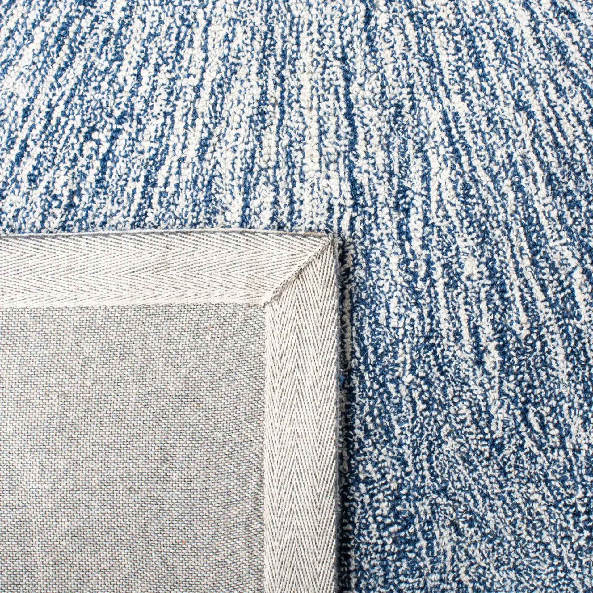 Micro-Loop Sunburst Hand-Tufted Wool Rug in Blue
