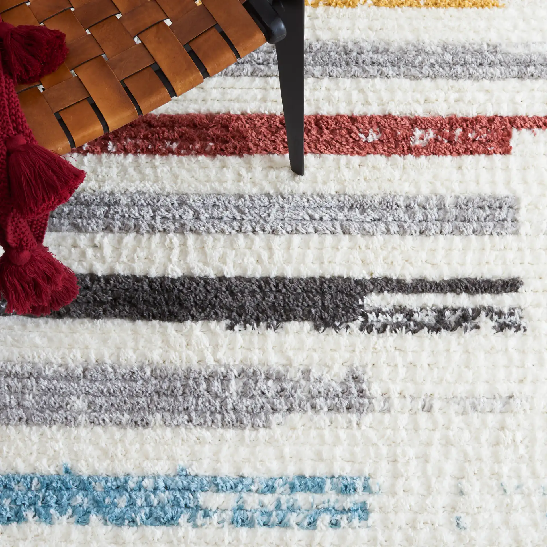 Marrakesh Dashed Stripe Rug in Ivory / Gray in a styled room
