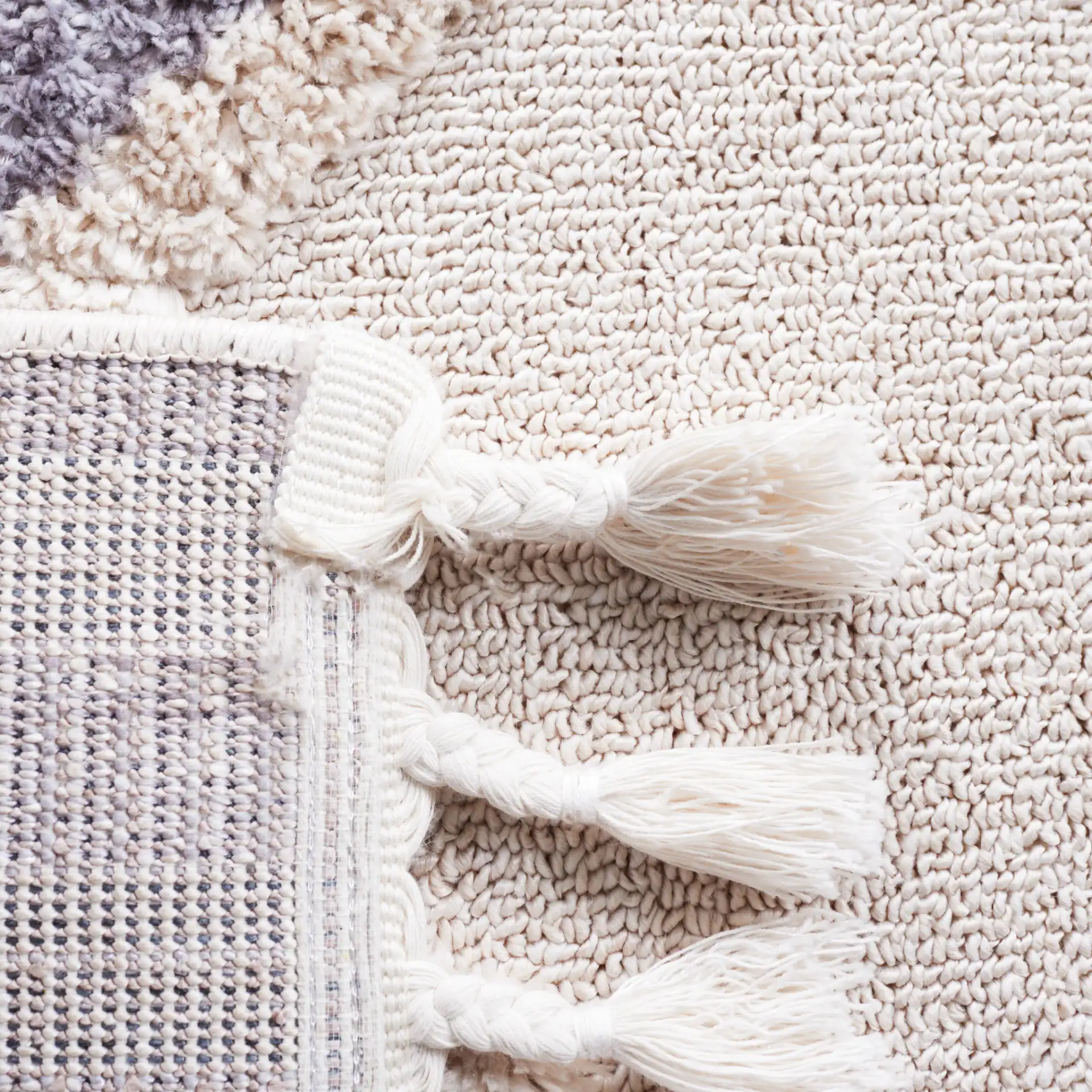 Marrakesh Nested Diamond Border Rug in Ivory / Gray in a styled room