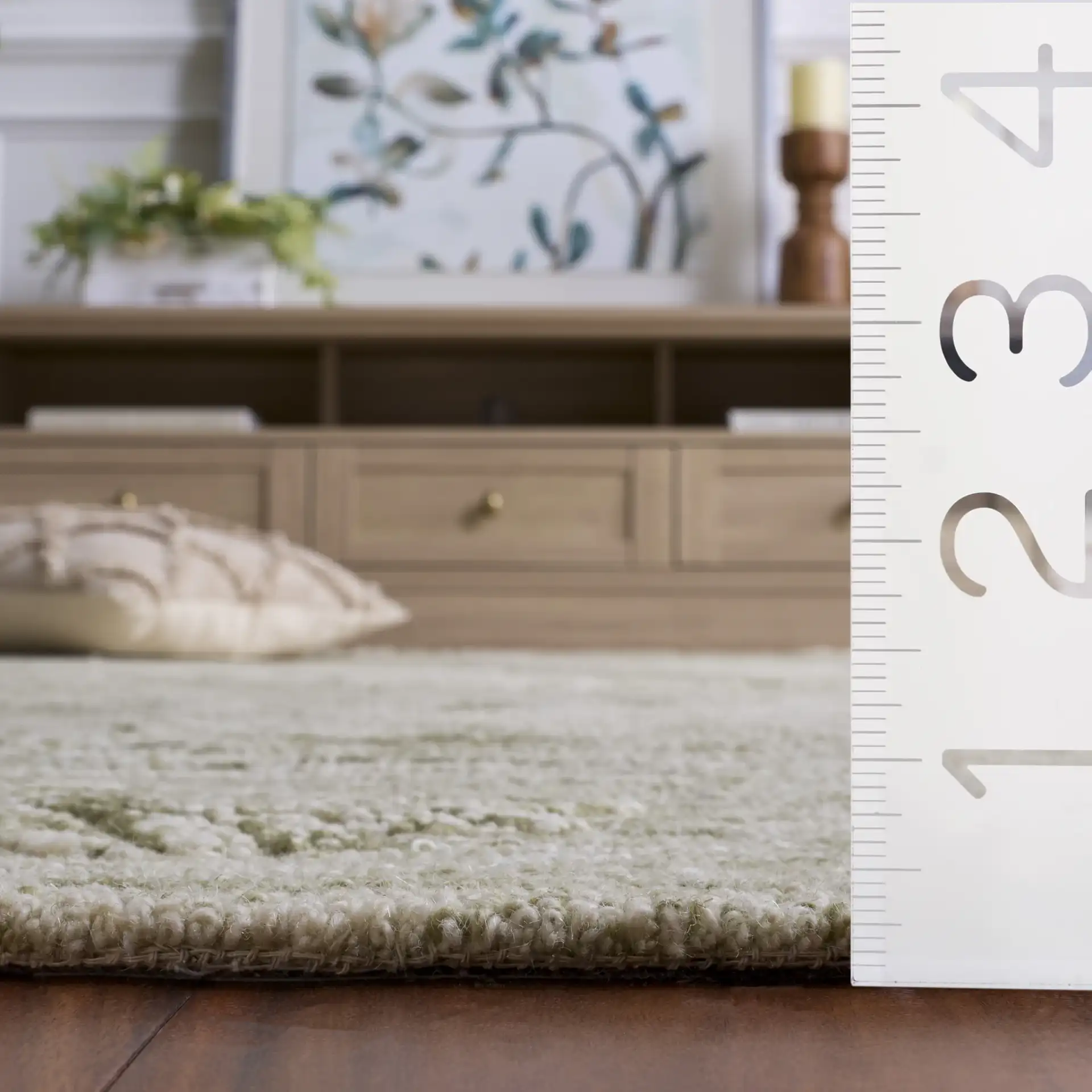Marquee Transitional Leaf Hand-Tufted Wool Rug in Green / Ivory in a styled room