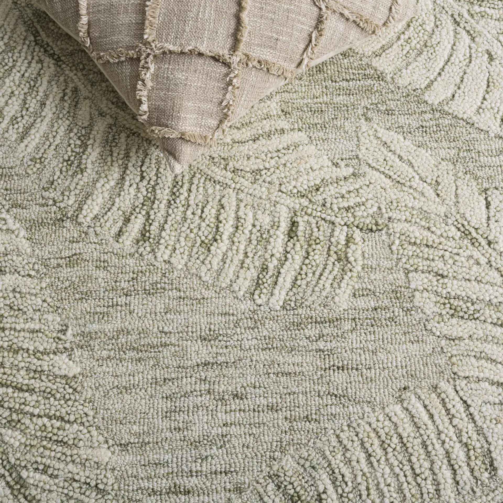 Marquee Transitional Leaf Hand-Tufted Wool Rug in Green / Ivory in a styled room
