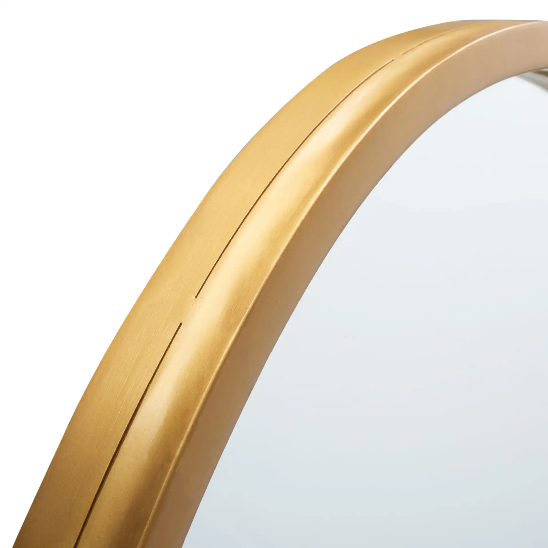 Vaiani Mirror in Gold / Black in a styled room