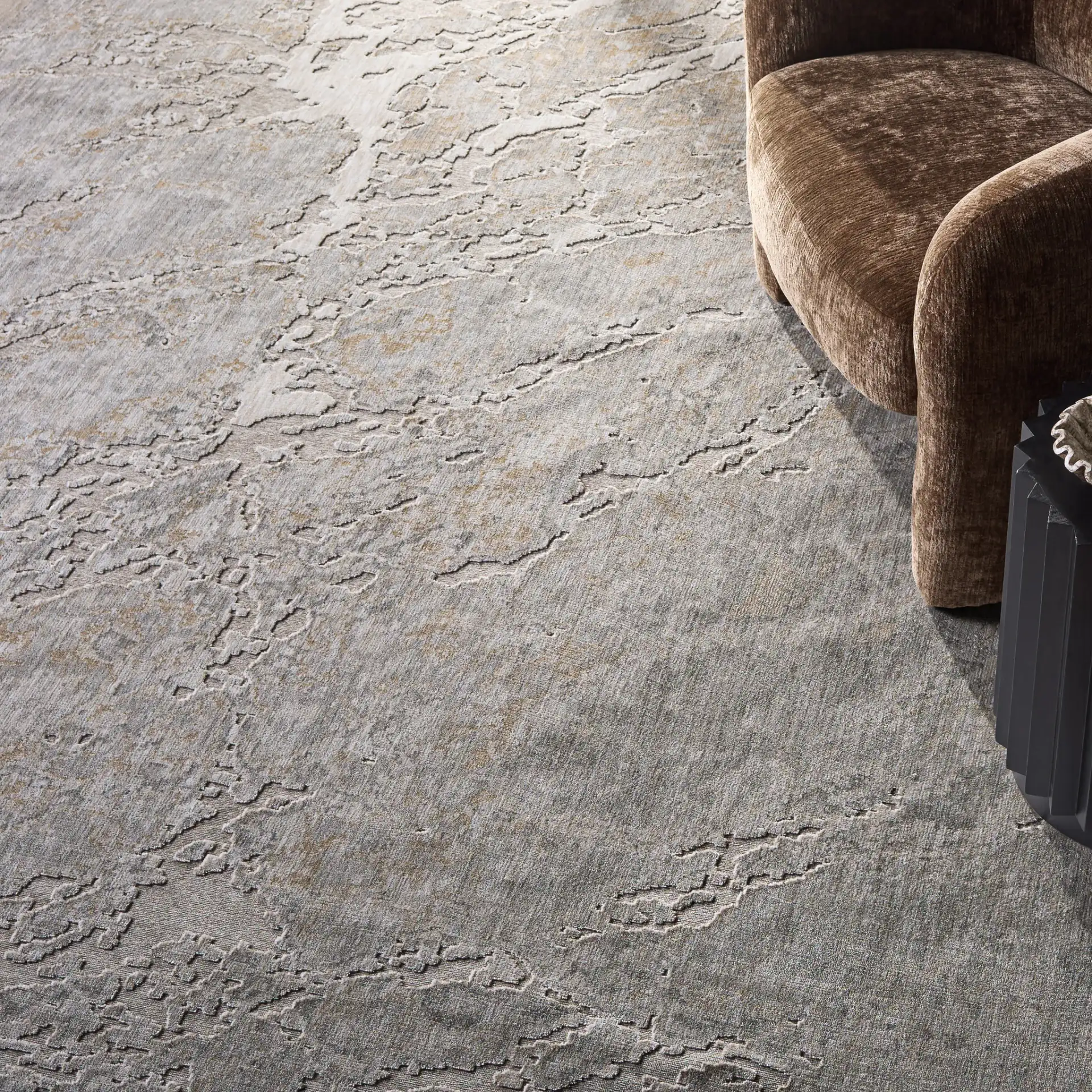 Marvel Marble Rug in Gray / Ivory in a styled room