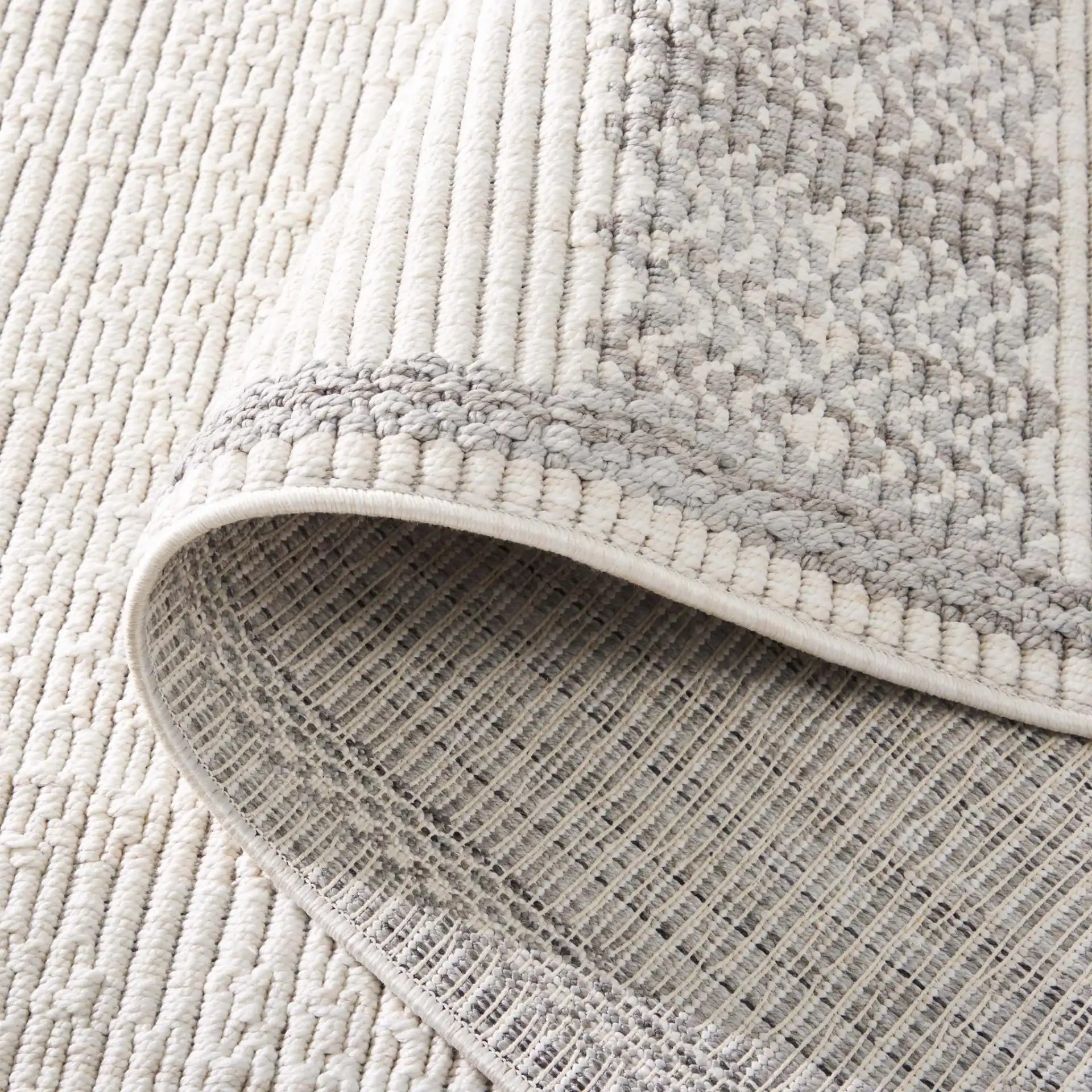Martha Stewart Serenity Banded Geometric Rug in Ivory / Gray in a styled room