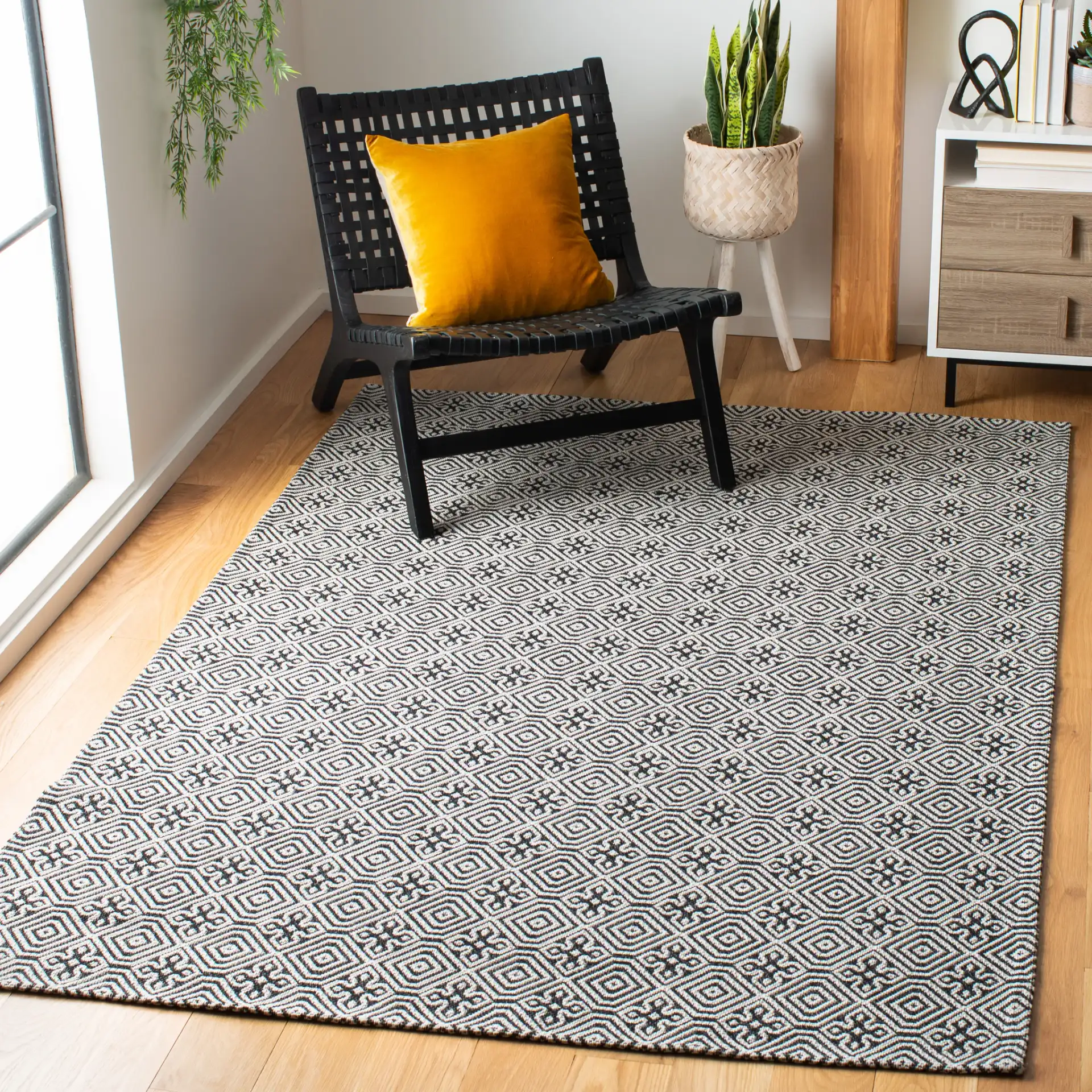 Martha Stewart Geometric Diamond Cotton Rug in Martha Stewart Geometric Diamond Cotton Rug in a styled room