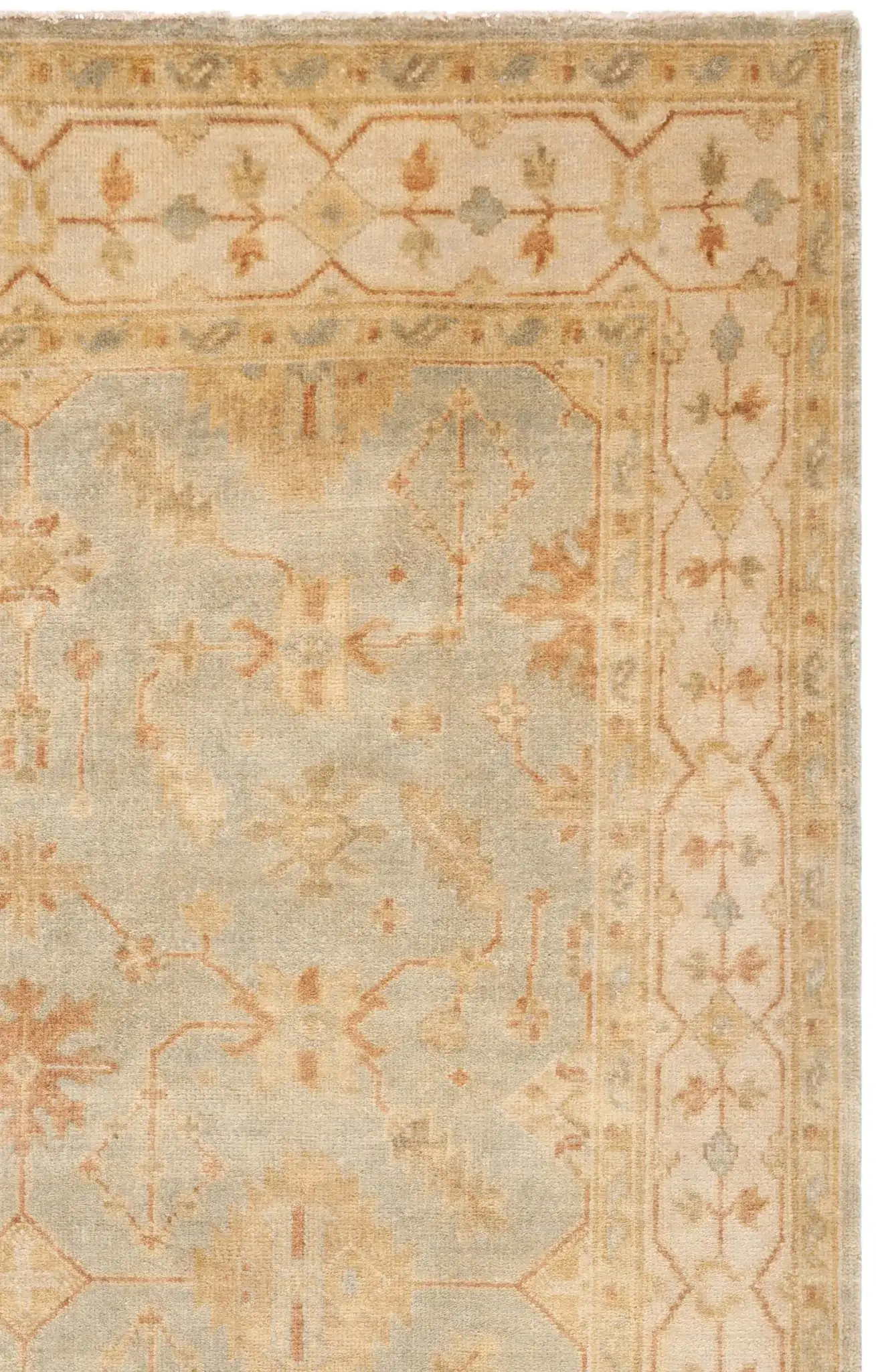 Soft Green / Ivory