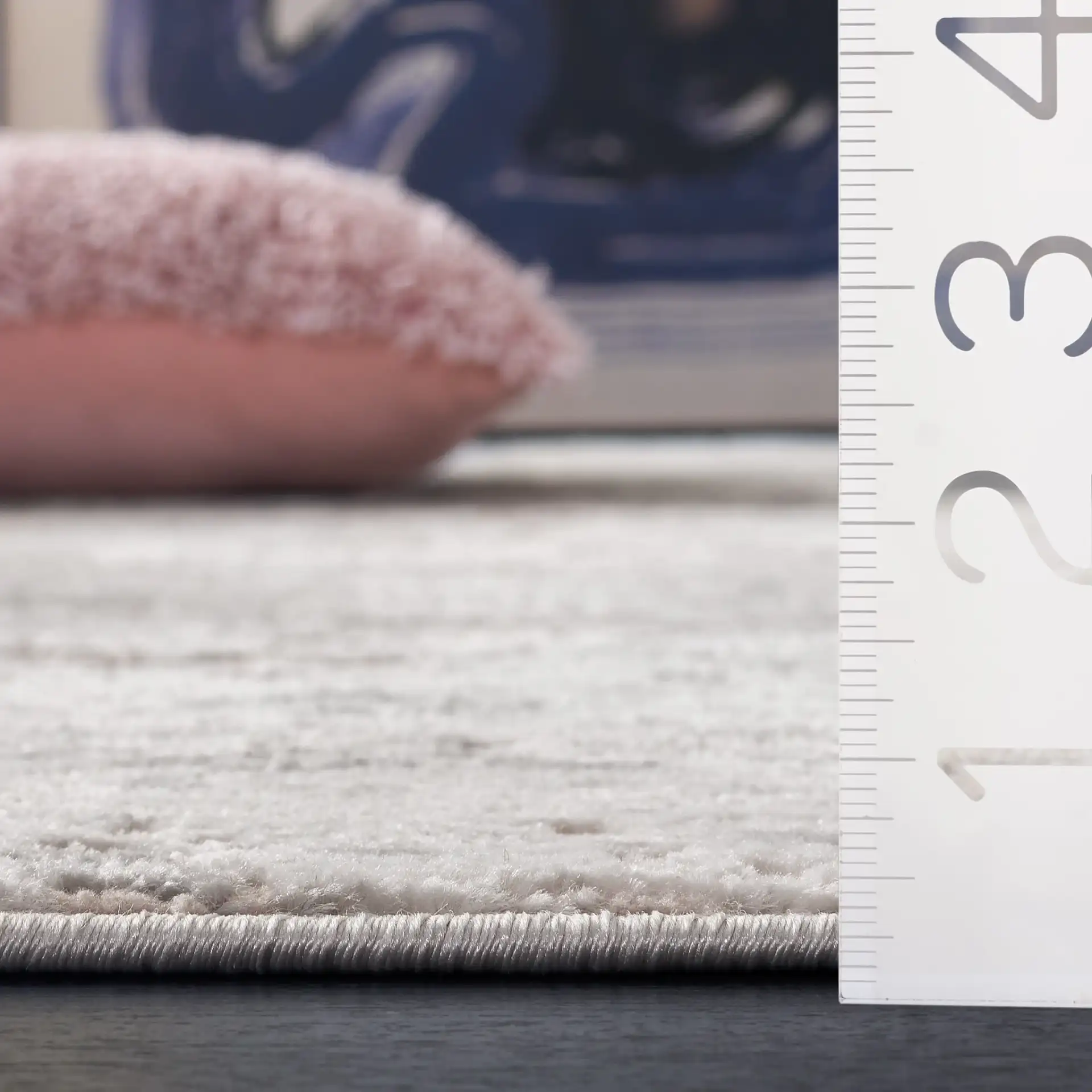 Palma Abstract Rug in Gray in a styled room