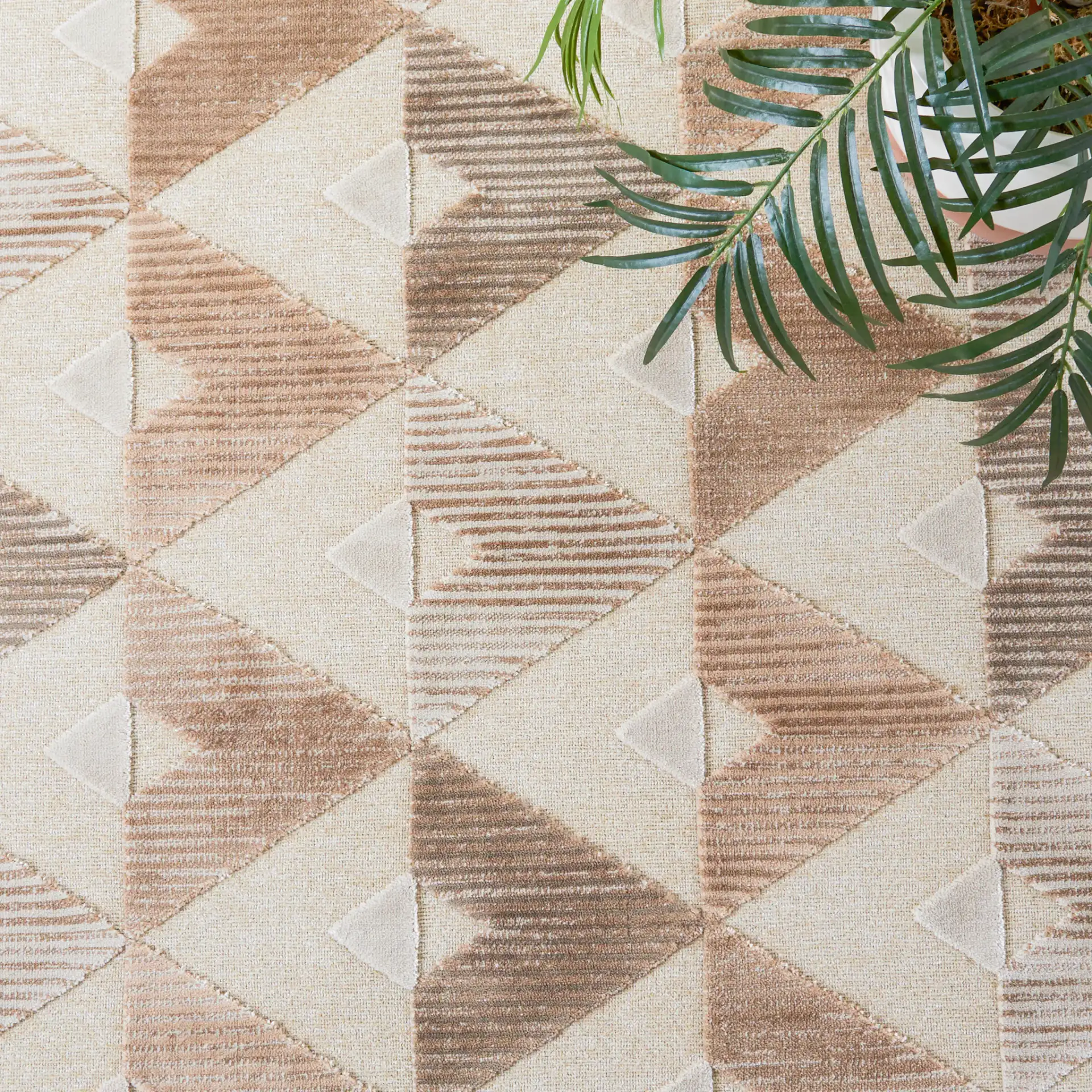 Paradise Triangle Chevron Rug in Soft Anthracite / Cream in a styled room