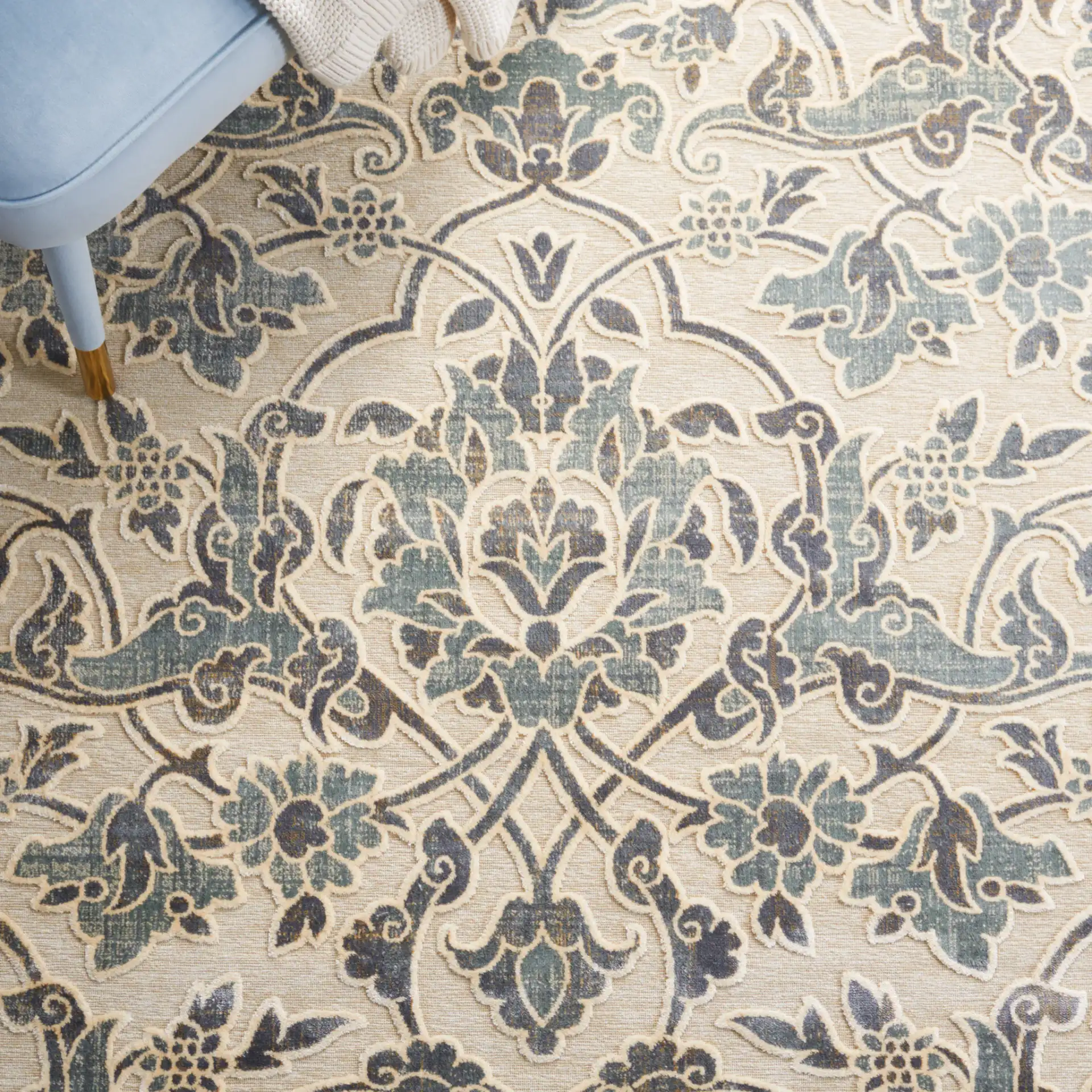 Paradise Damask Rug in Cream / Slate in a styled room