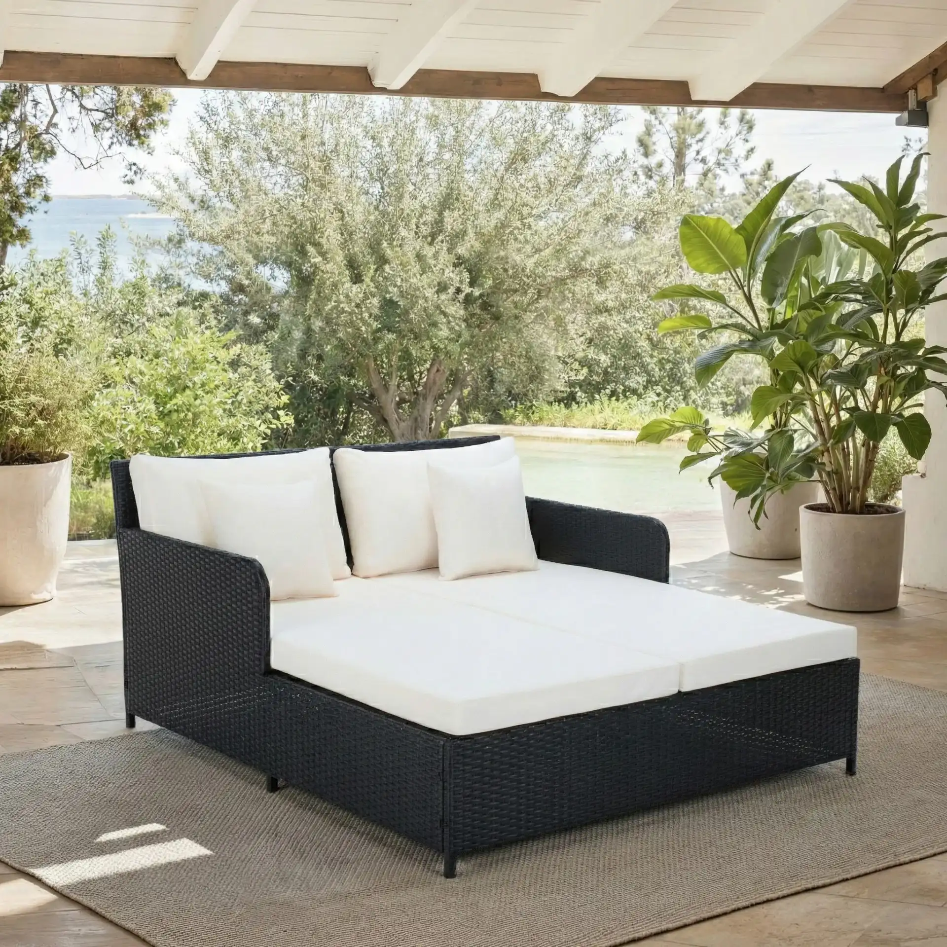 Cadeo Daybed in Black / Beige in a styled room