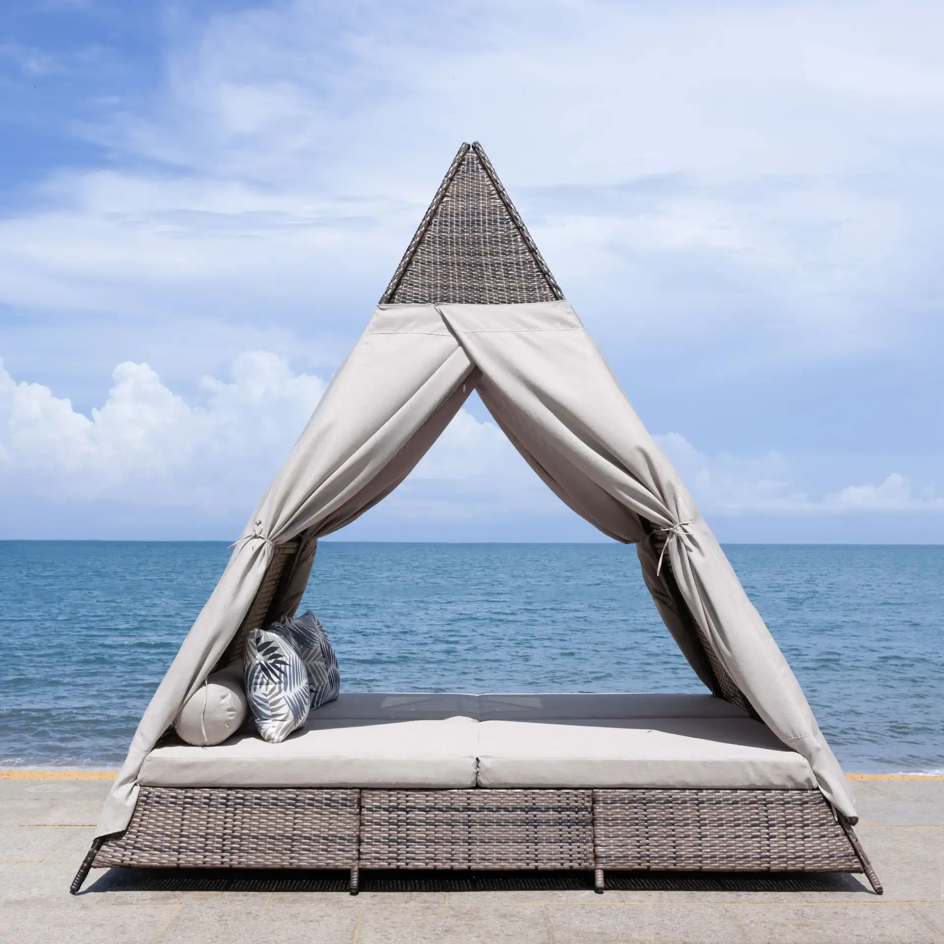 Bongo Daybed in Gray Brown / Light Gray in a styled room