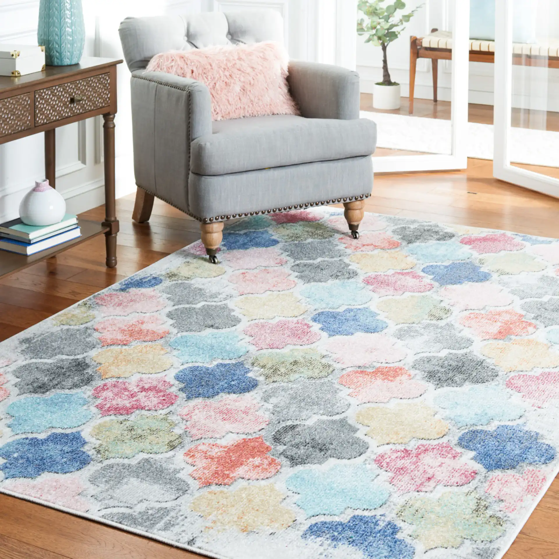 Phoenix Curved Tile Rug in Blue / Red in a styled room