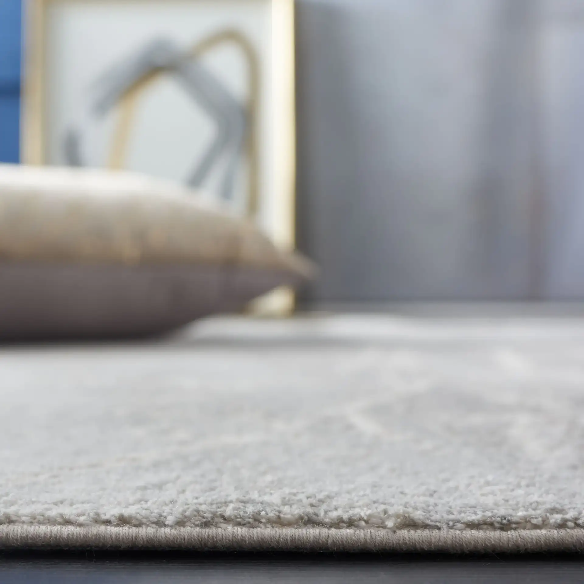 Platinum Marble Rug in Gray / Light Gray in a styled room